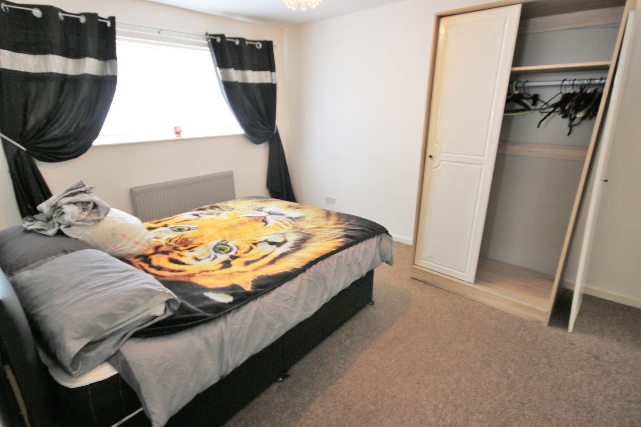 2 bedroom ground floor flat/apartment To Let in Wigan - Photograph 4.