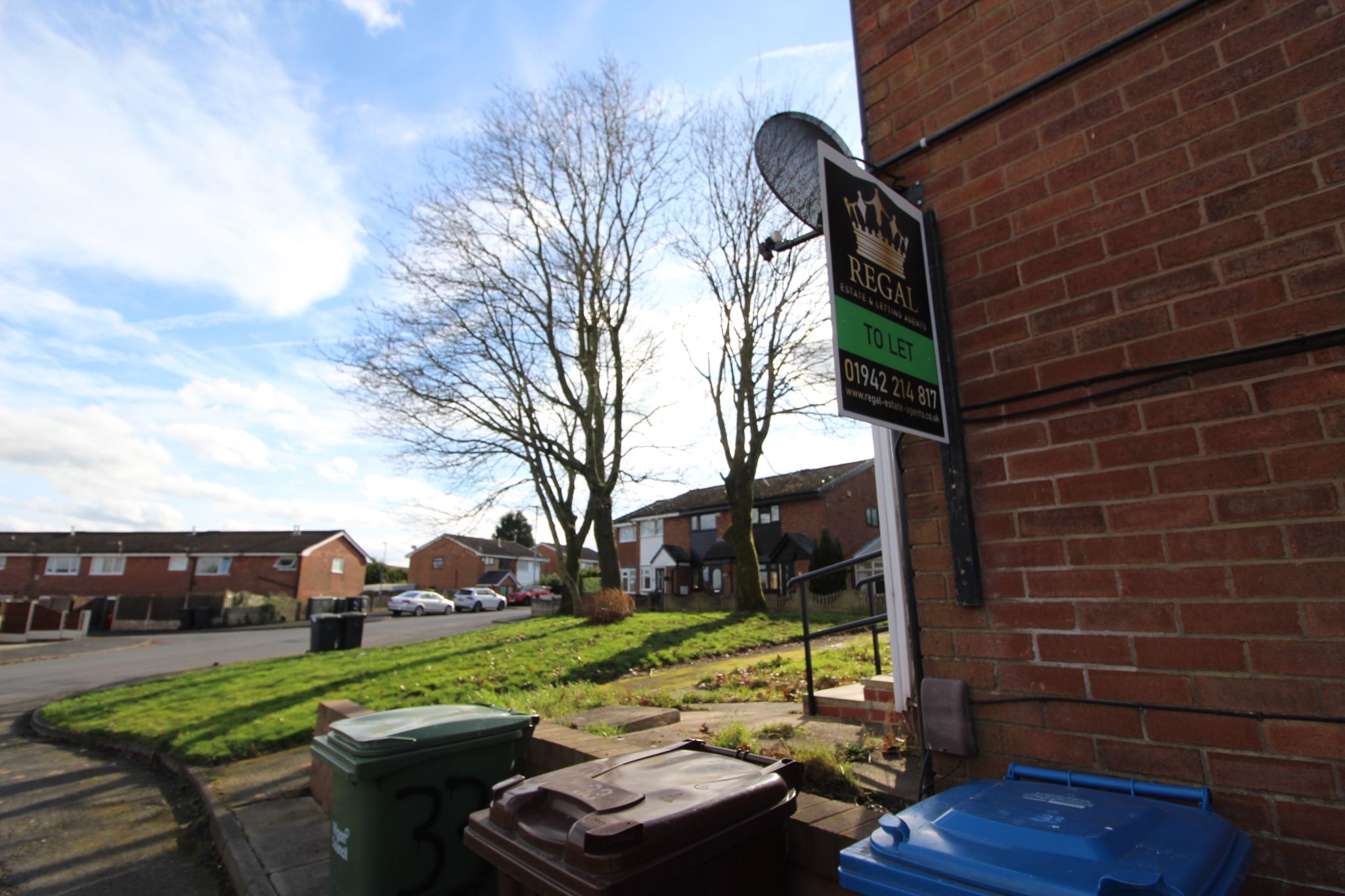 2 bedroom flat flat/apartment Let in Wigan - Photograph 12.
