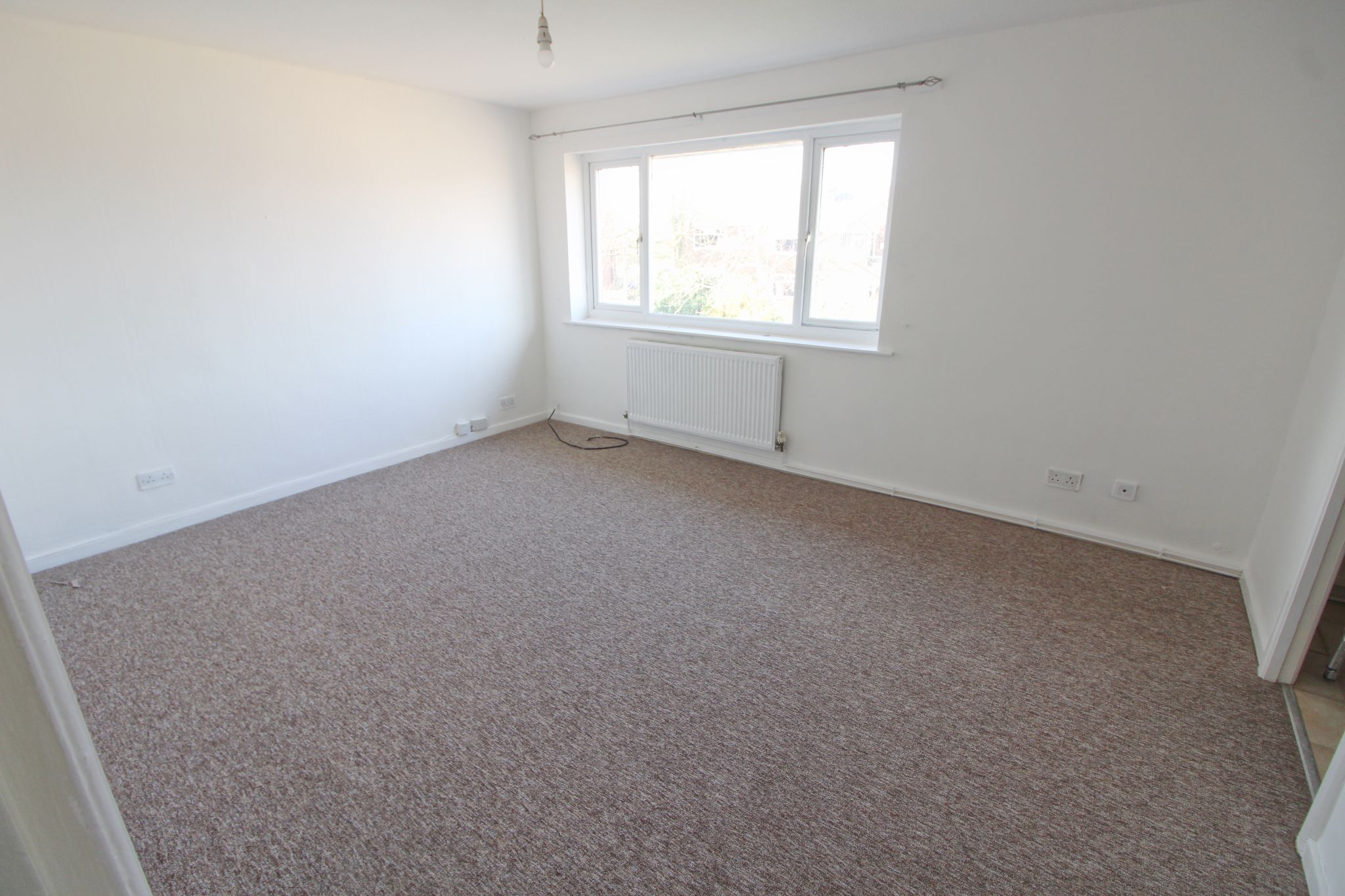 2 bedroom flat flat/apartment Let in Wigan - Photograph 3.