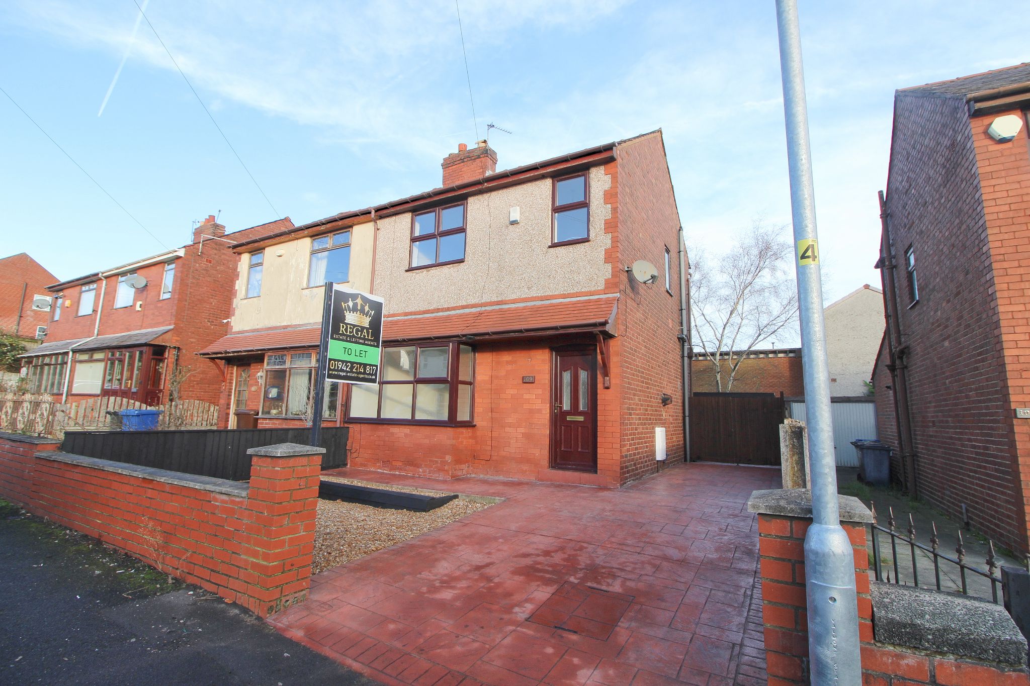 3 bedroom semi-detached house To Let in Wigan - Property photograph.