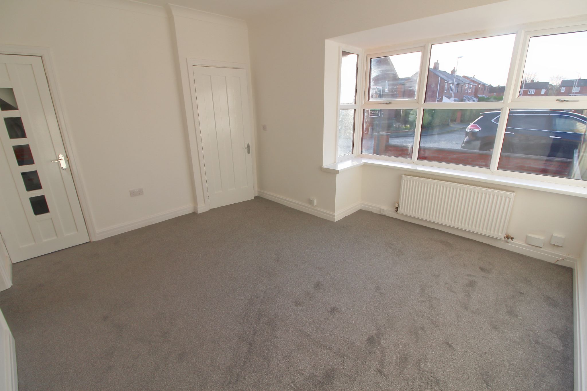 3 bedroom semi-detached house To Let in Wigan - Property photograph.