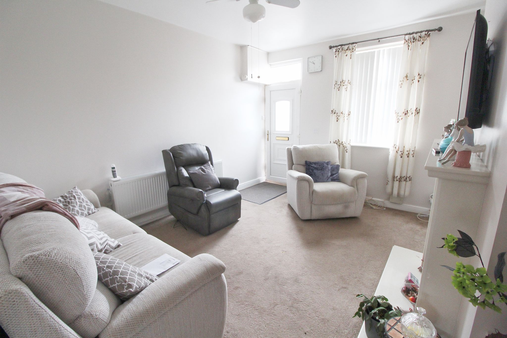 2 bedroom mid terraced house For Sale in Wigan - Property photograph.
