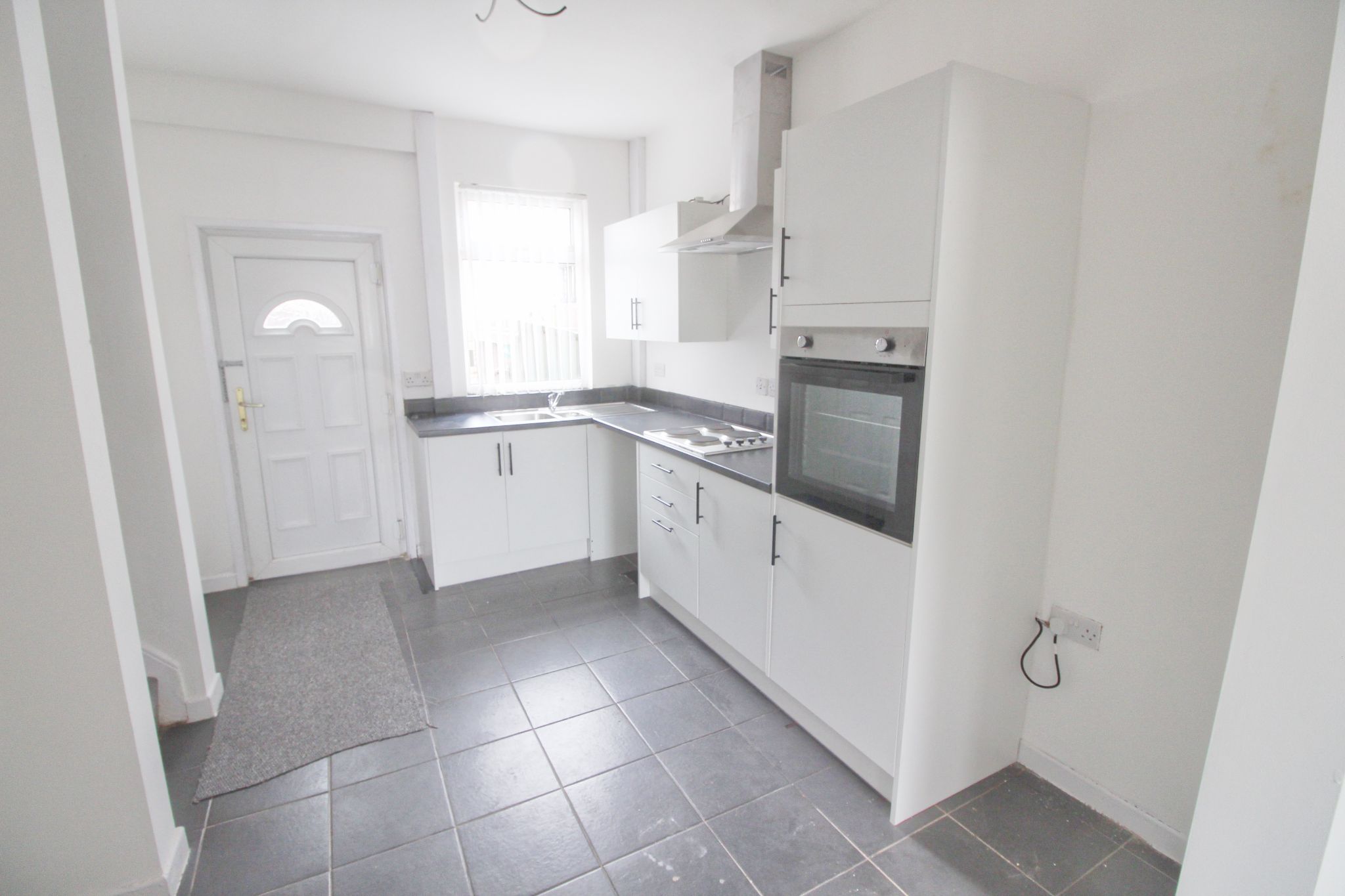 2 bedroom mid terraced house To Let in Wigan - Kitchen.