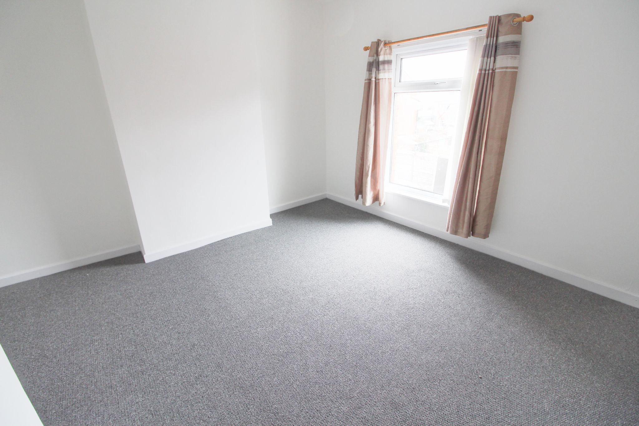 2 bedroom mid terraced house To Let in Wigan - Bedroom 1.