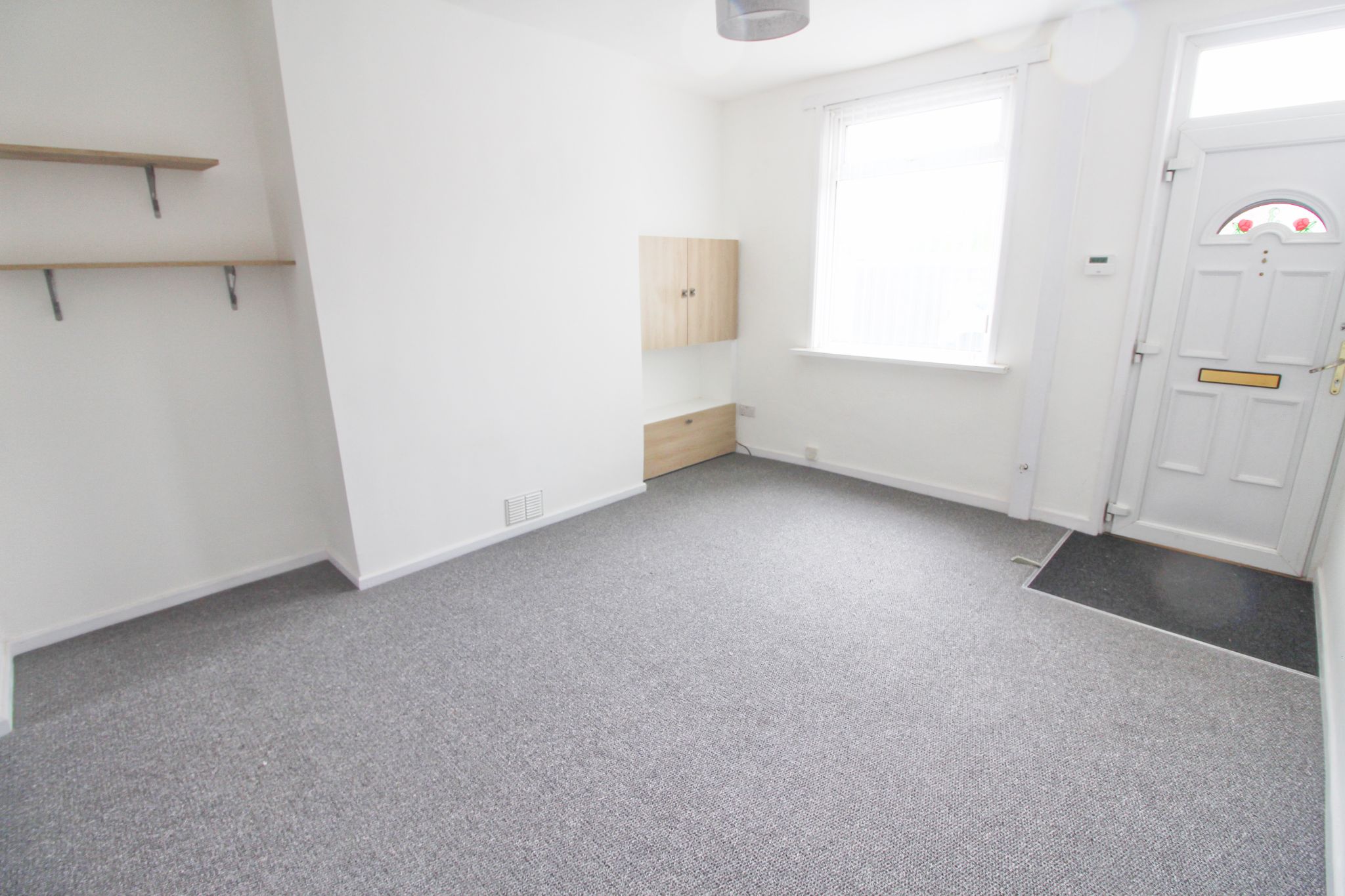 2 bedroom mid terraced house To Let in Wigan - Lounge.