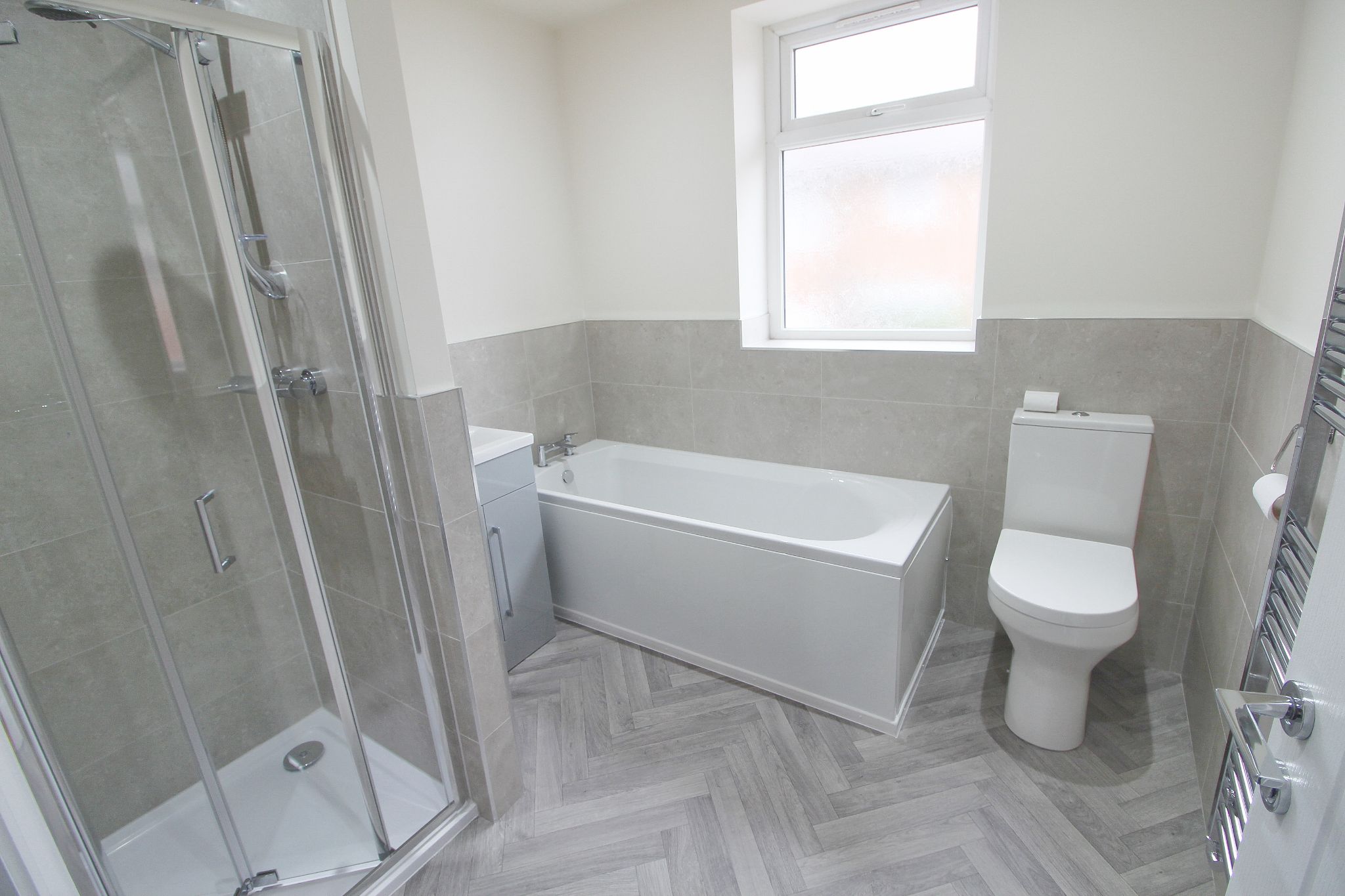 2 bedroom mid terraced house Let in Wigan - Photograph 12.