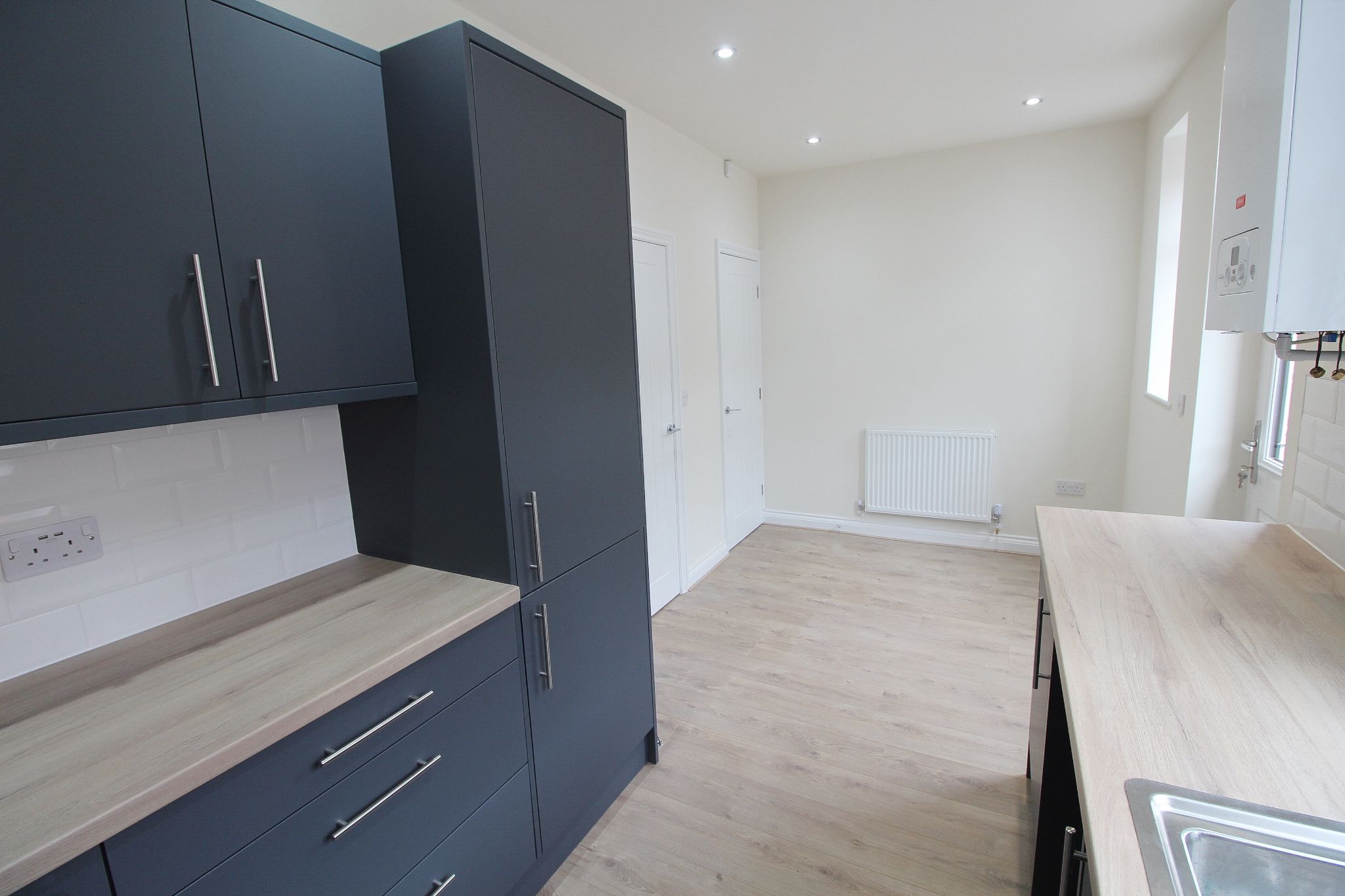 2 bedroom mid terraced house Let in Wigan - Photograph 8.