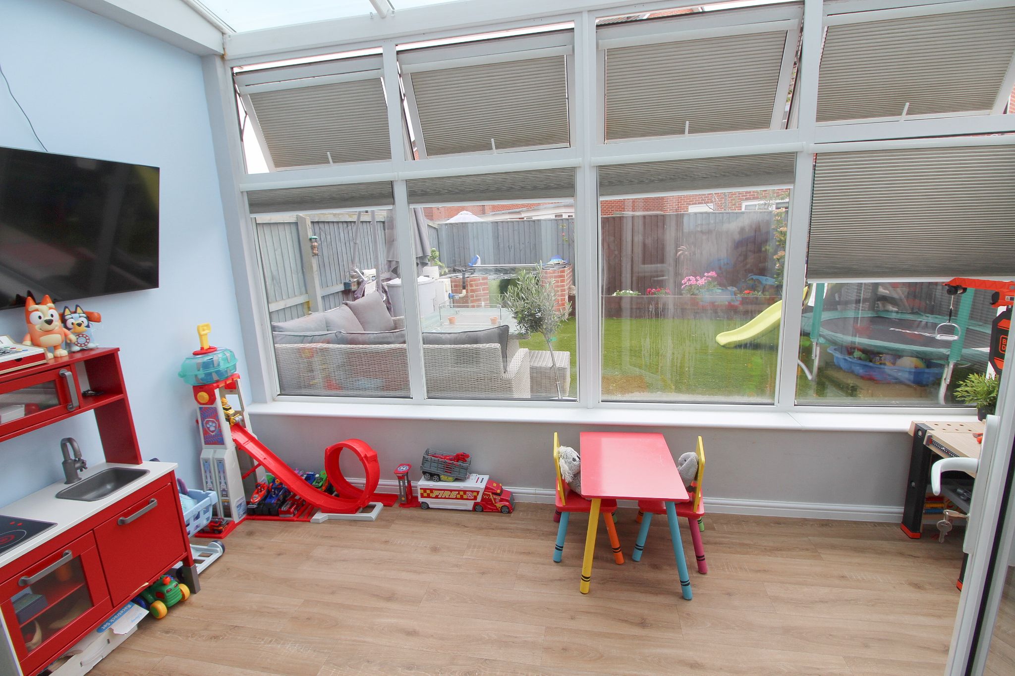 3 bedroom semi-detached house For Sale in Wigan - Photograph 6.