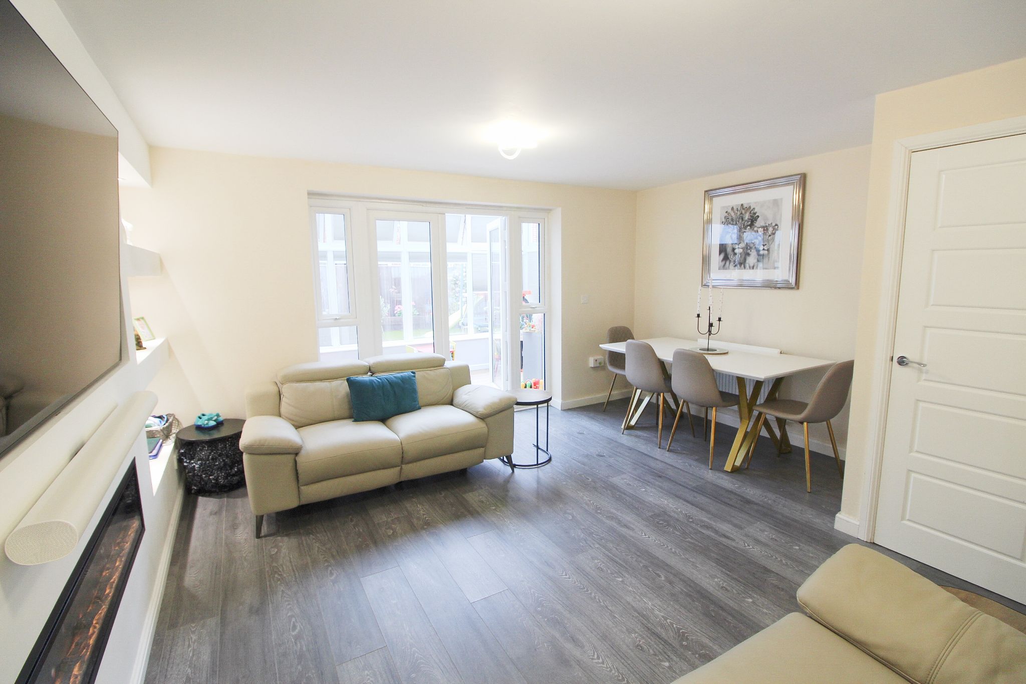 3 bedroom semi-detached house For Sale in Wigan - Photograph 3.