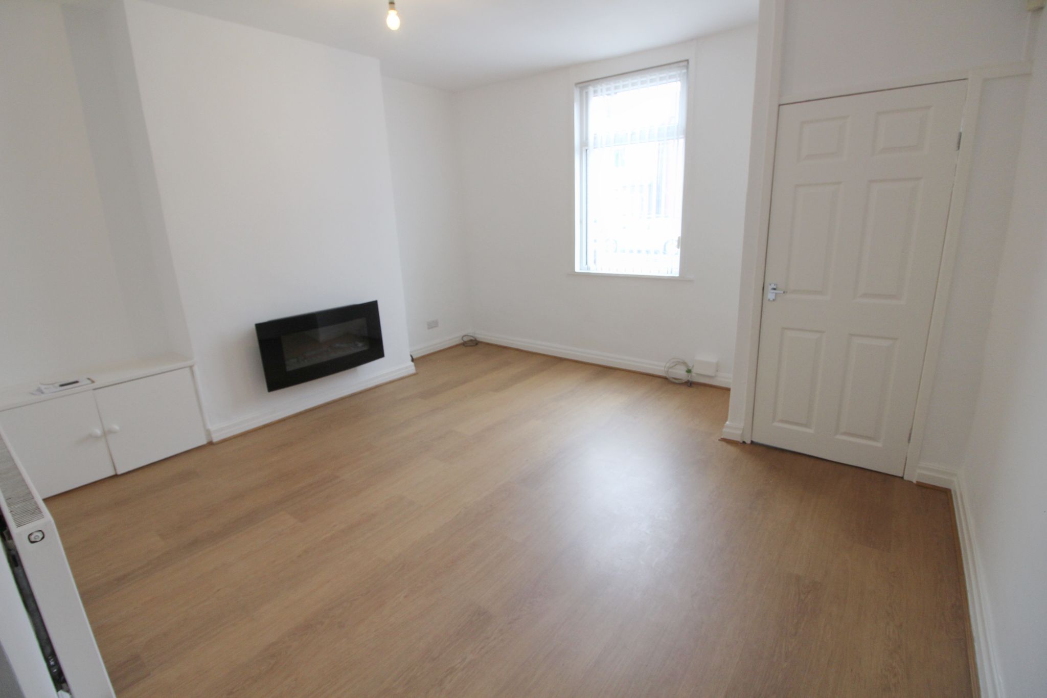 2 bedroom end terraced house Let in Wigan - Photograph 2.
