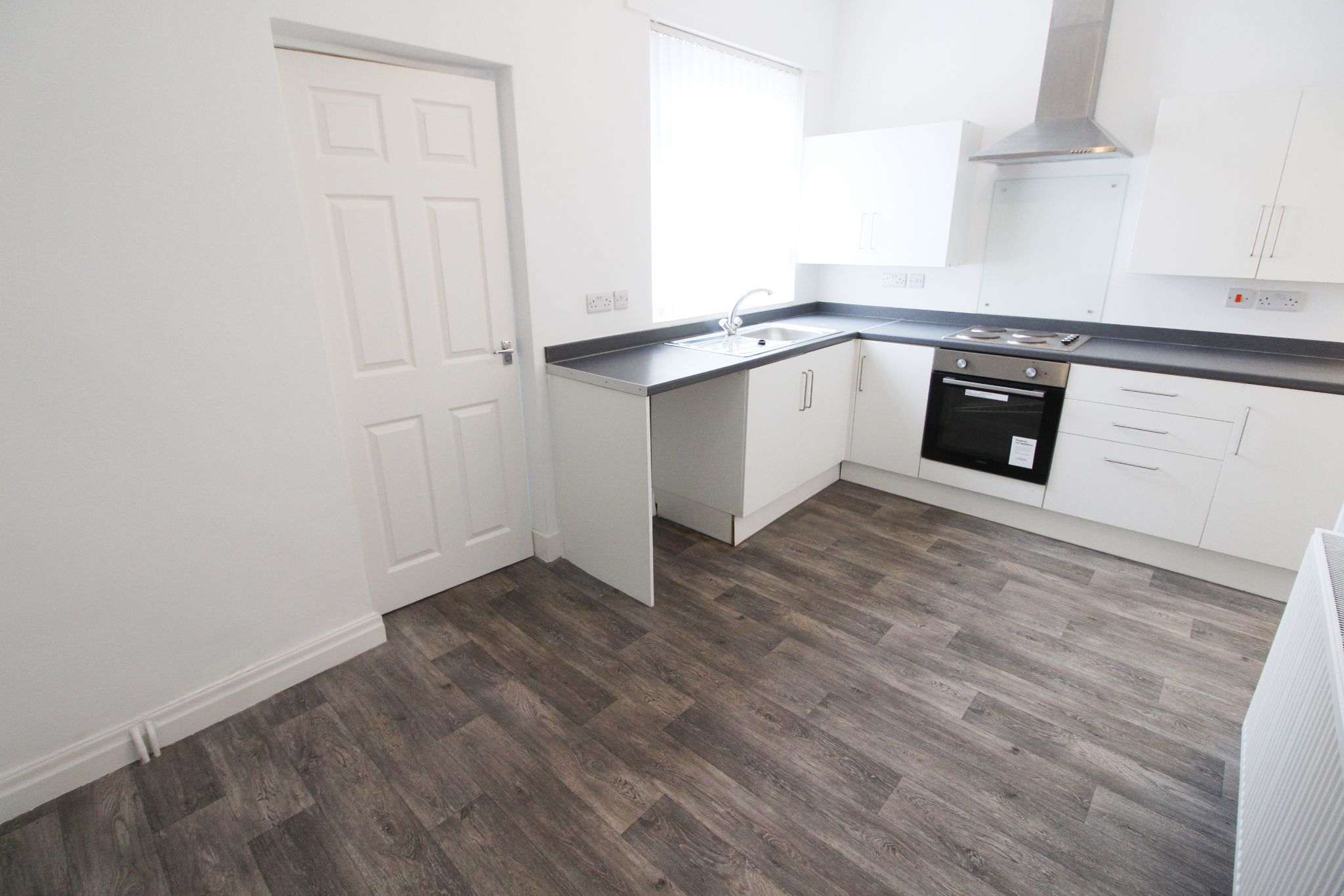 2 bedroom end terraced house Let in Wigan - Photograph 3.