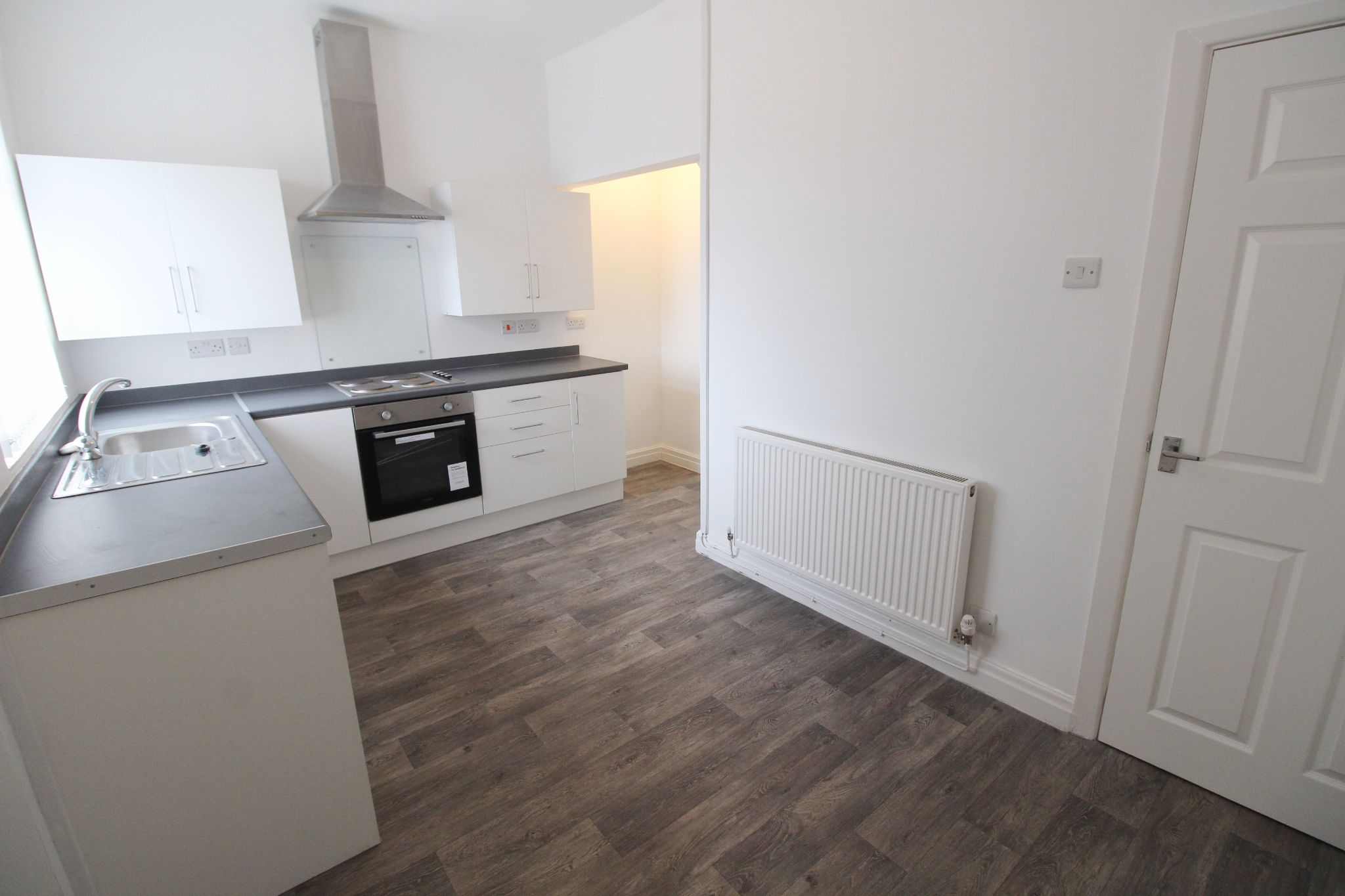 2 bedroom end terraced house Let in Wigan - Photograph 4.