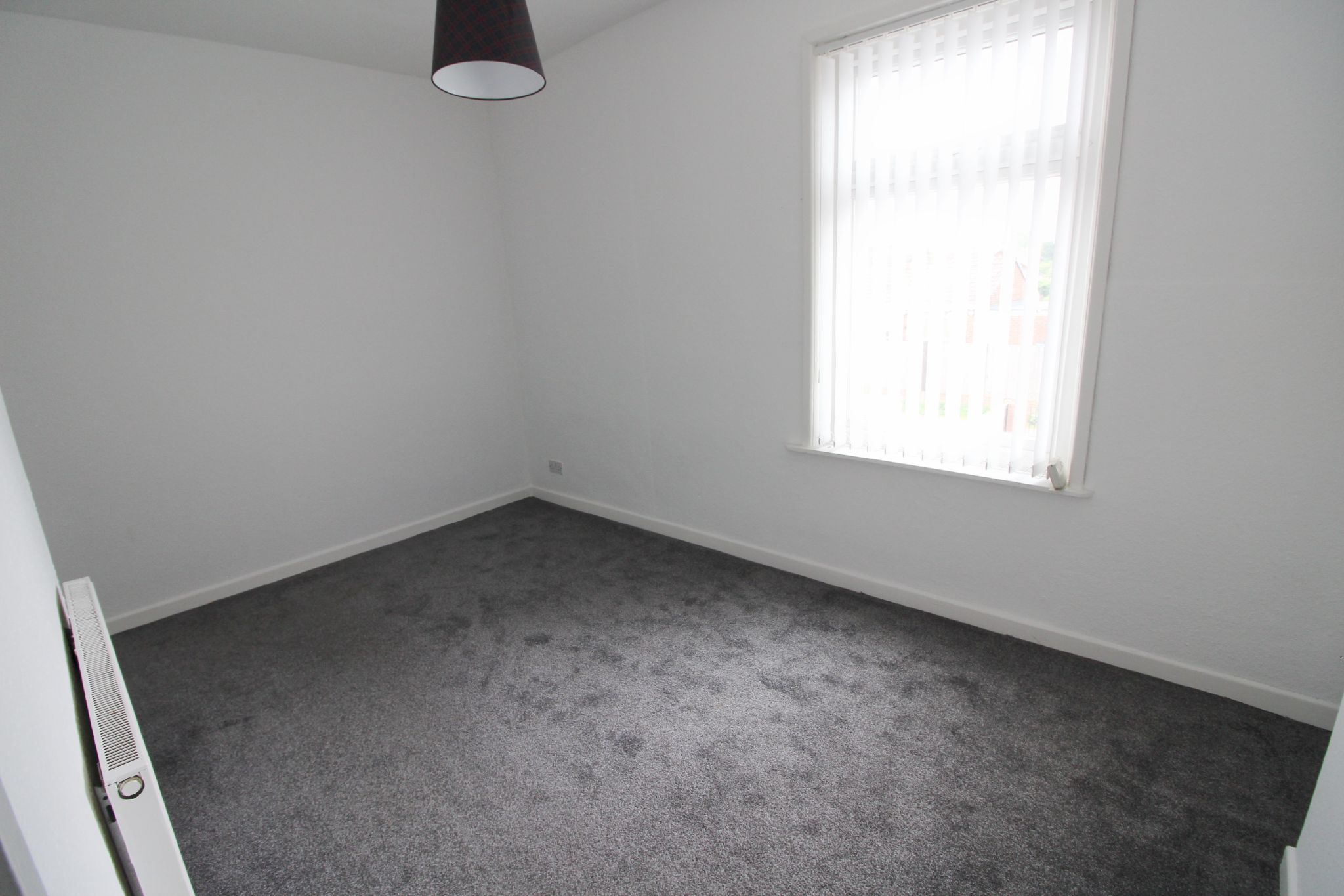 2 bedroom end terraced house Let in Wigan - Photograph 8.