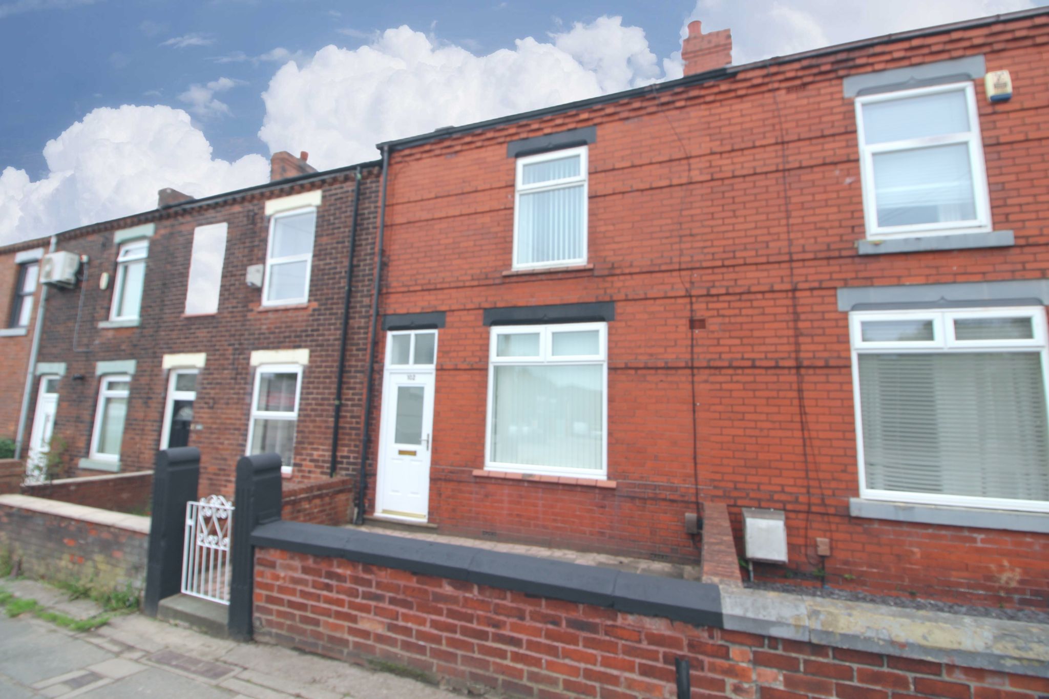 2 bedroom mid terraced house For Sale in Wigan - Property photograph.