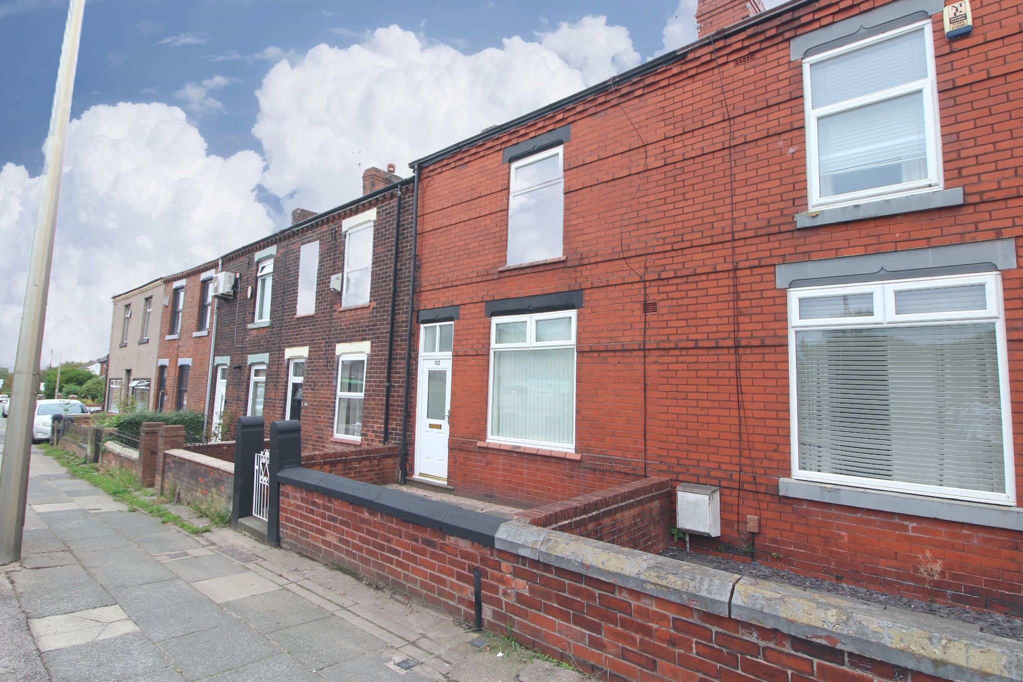 2 bedroom mid terraced house For Sale in Wigan - Property photograph.