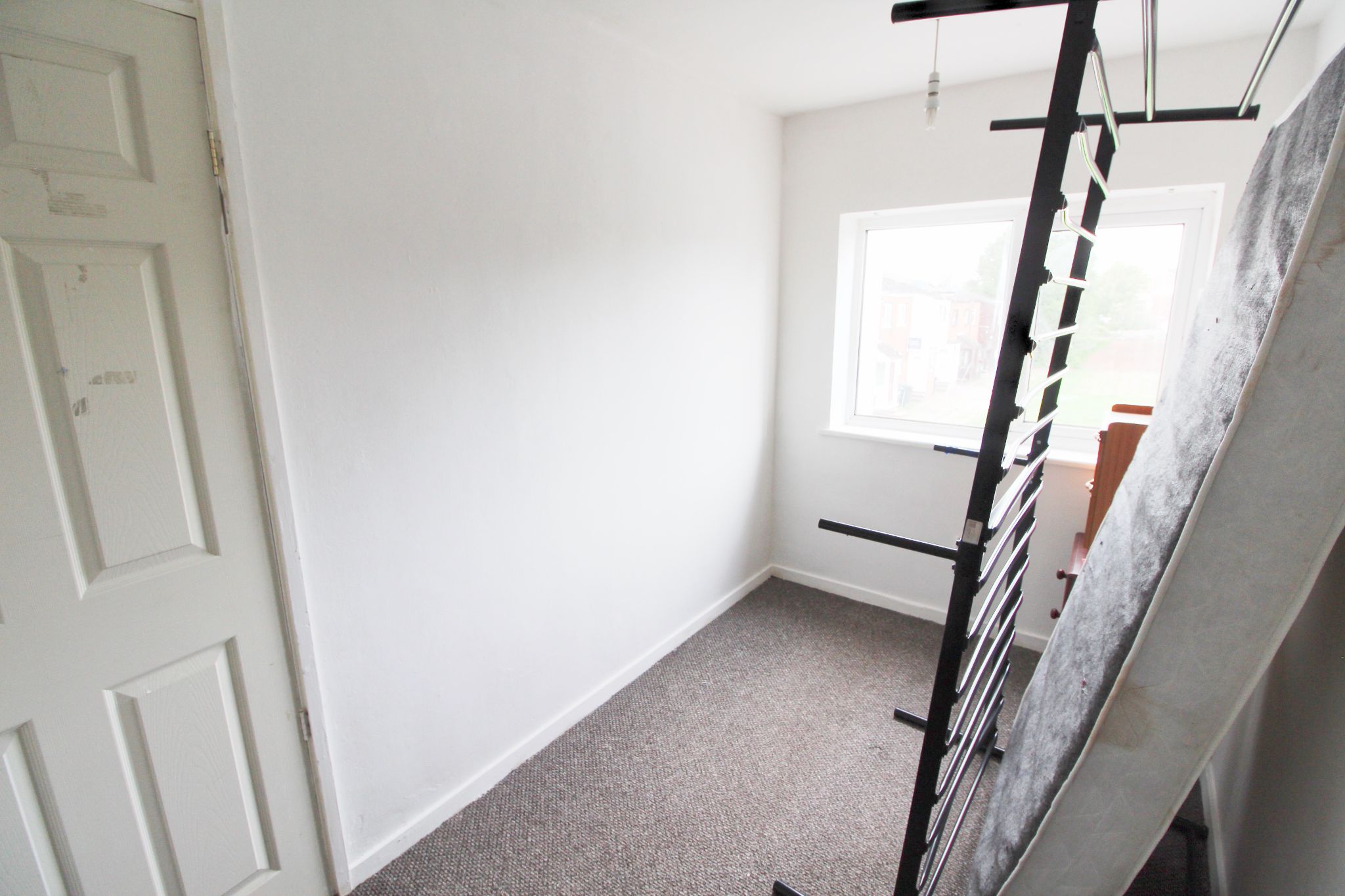 3 bedroom mid terraced house To Let in Skelmersdale - Photograph 8.