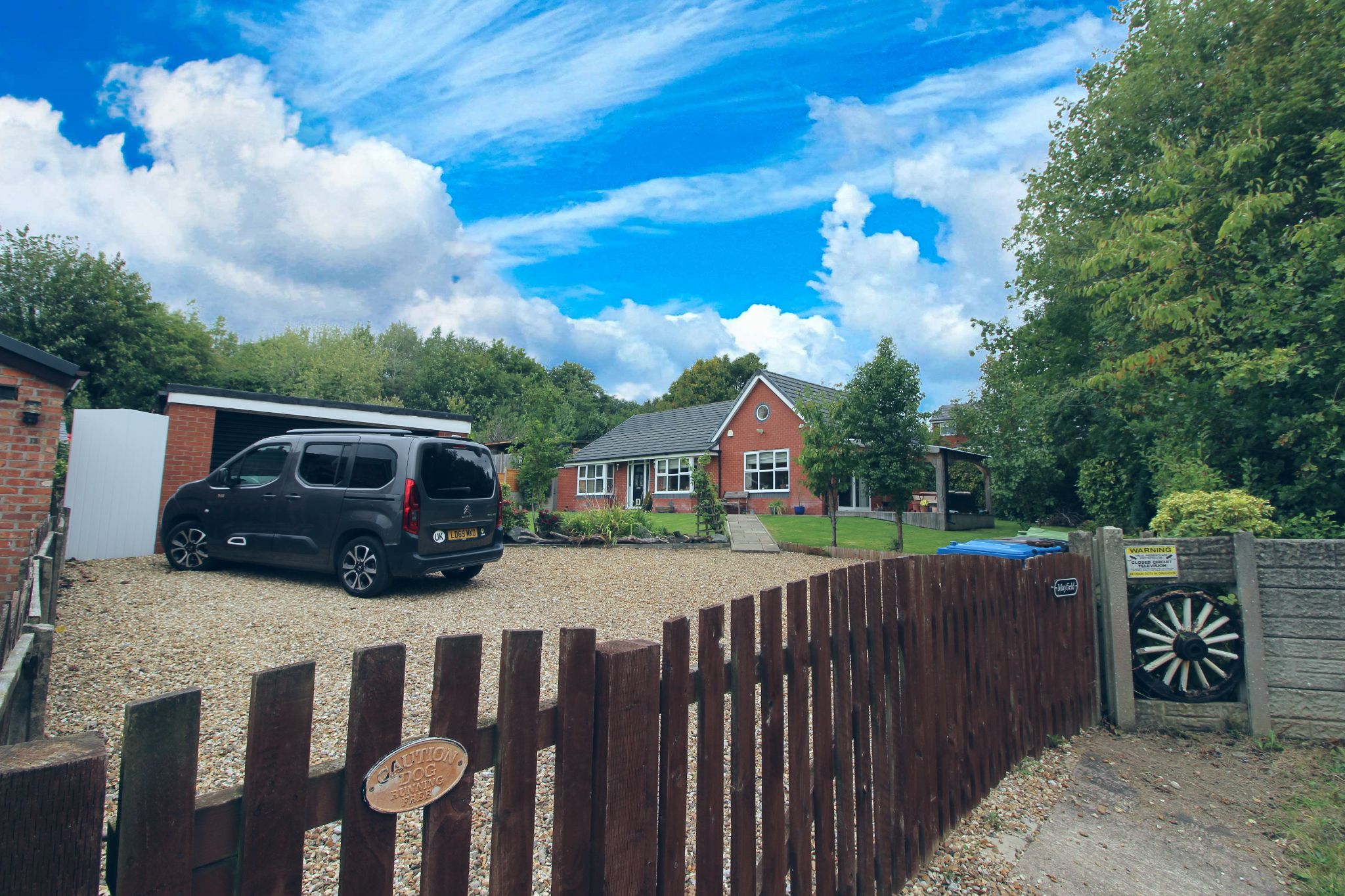 3 bedroom detached bungalow To Let in Wigan - Photograph 27.
