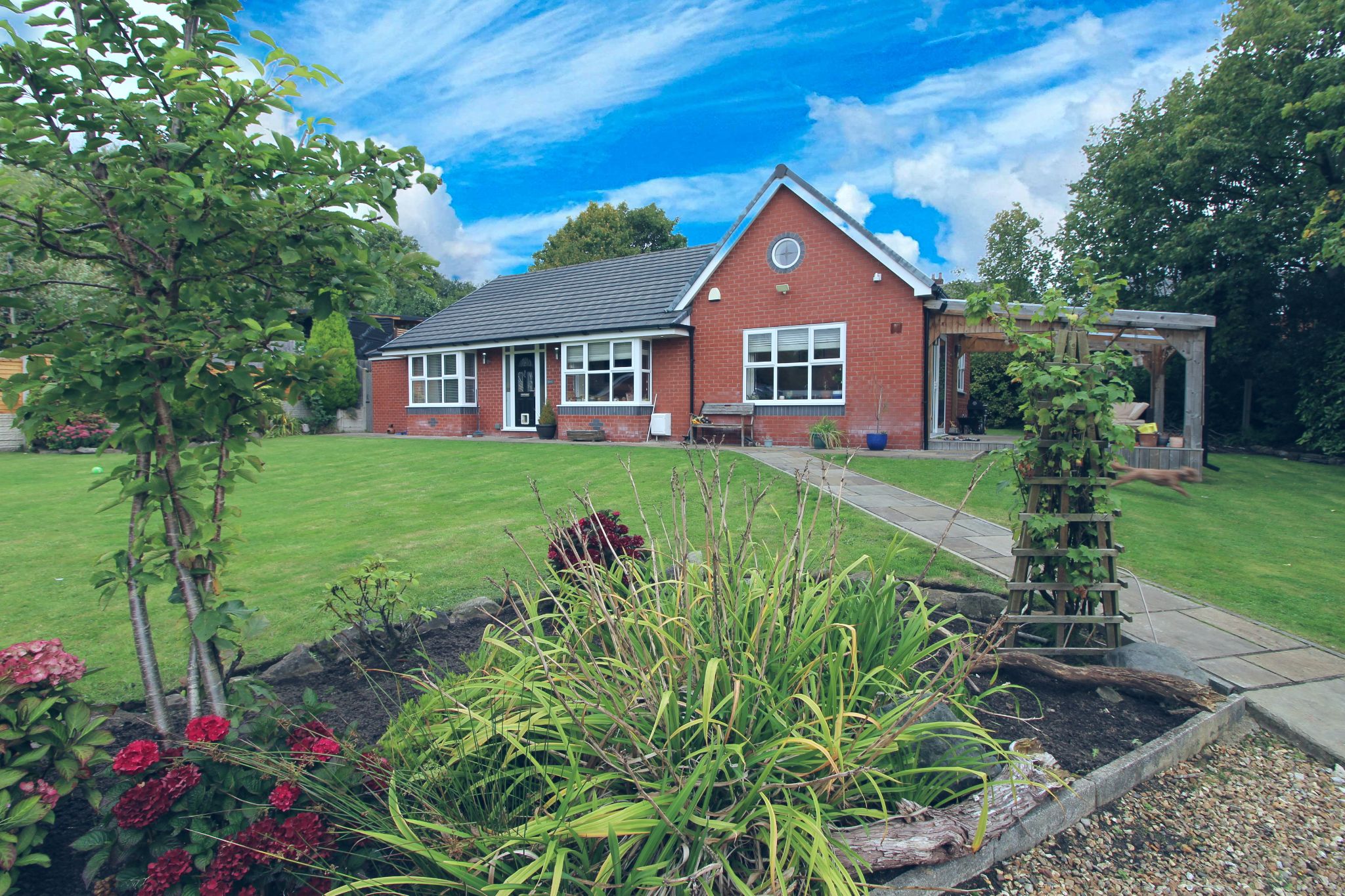 3 bedroom detached bungalow To Let in Wigan - Photograph 25.