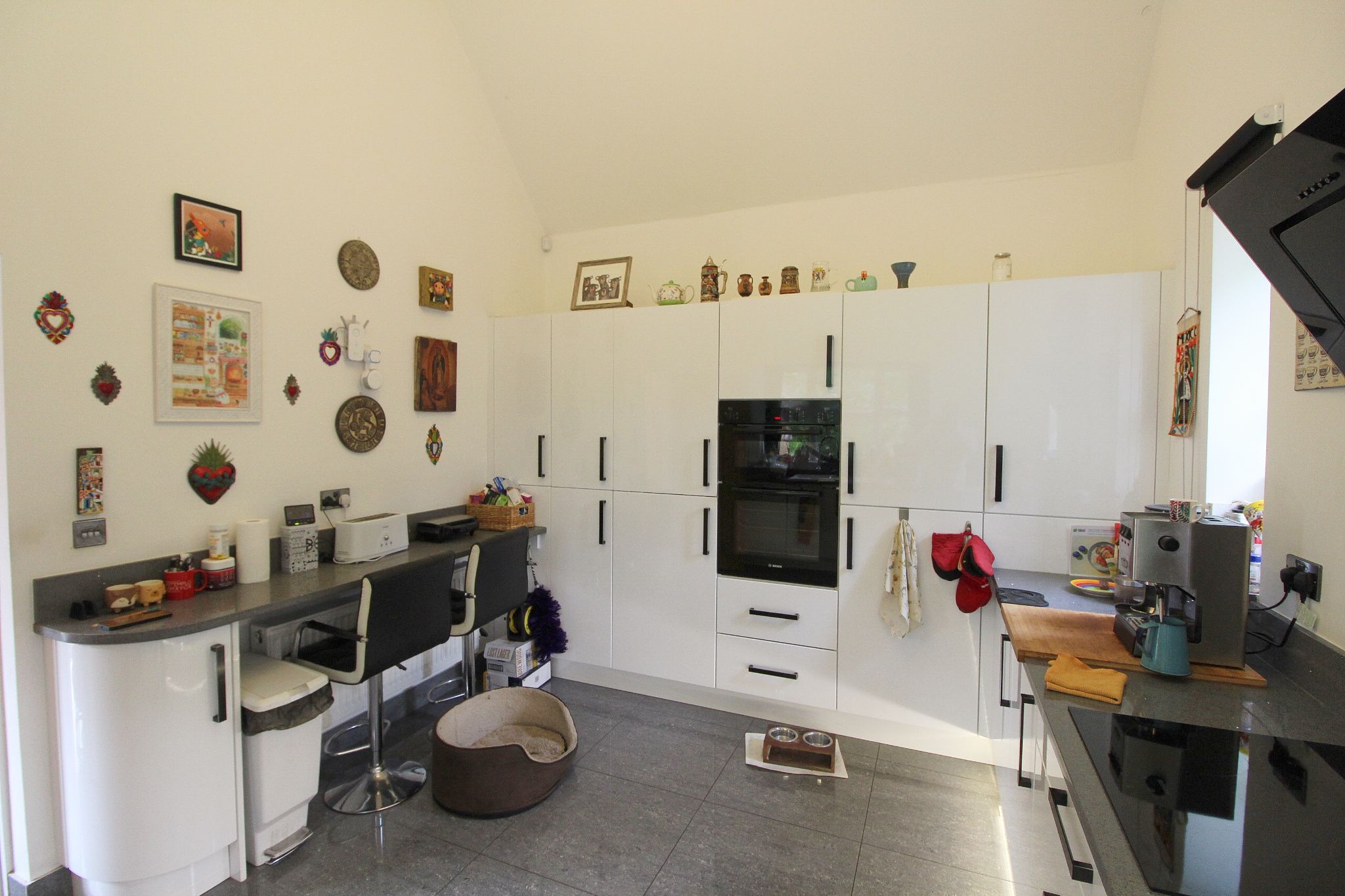 3 bedroom detached bungalow To Let in Wigan - Photograph 10.