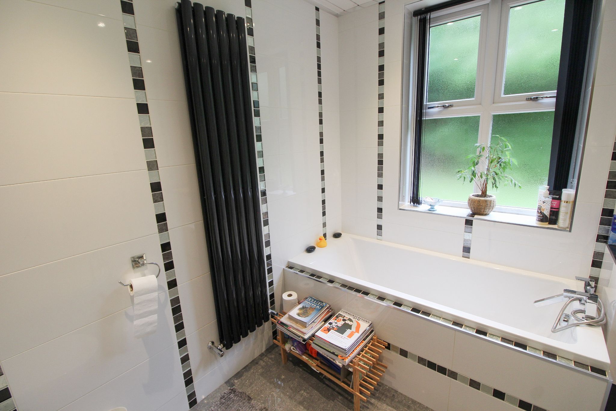 3 bedroom detached bungalow To Let in Wigan - Photograph 18.