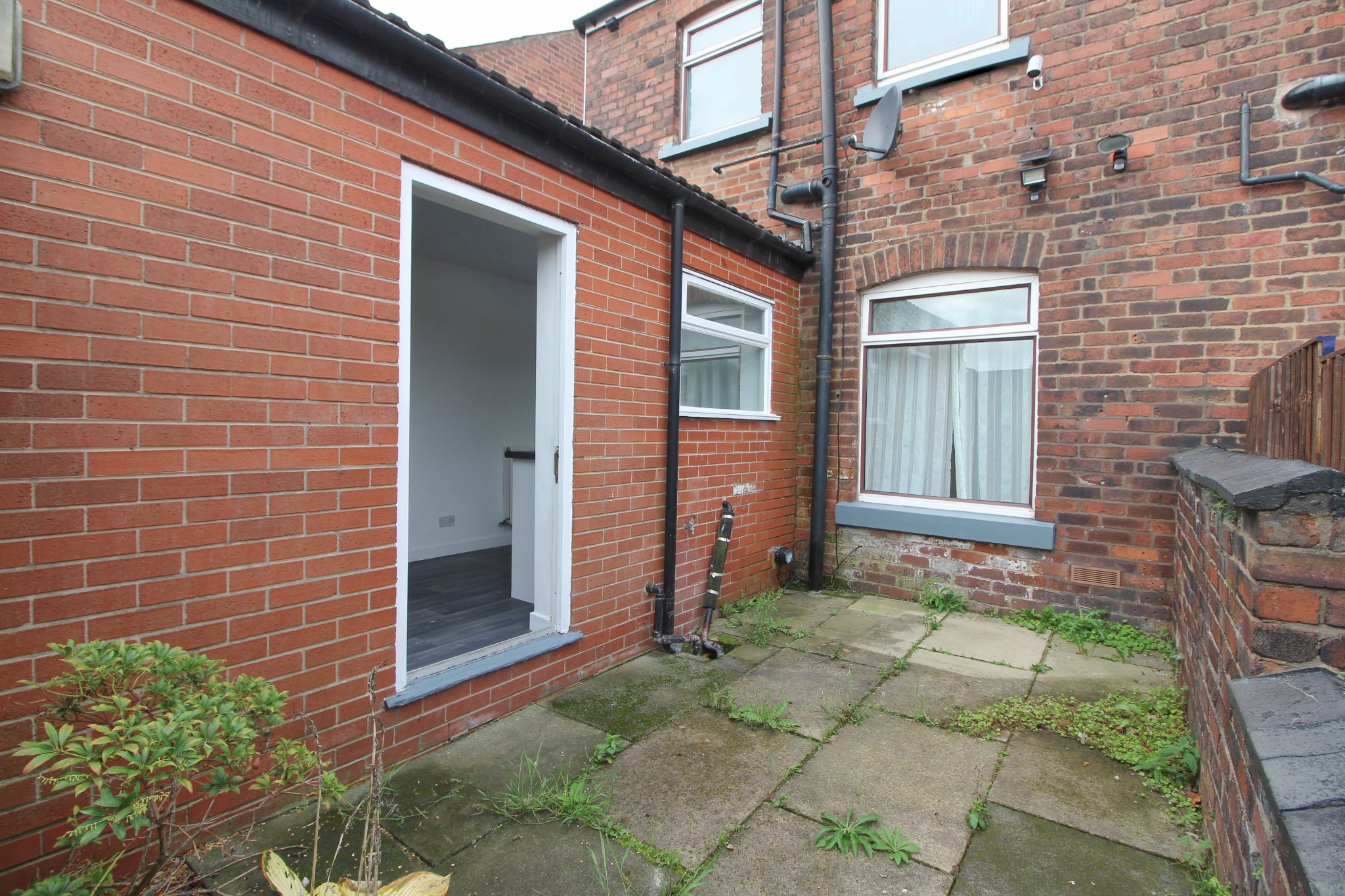 2 bedroom end terraced house Let Agreed in Wigan - Photograph 15.