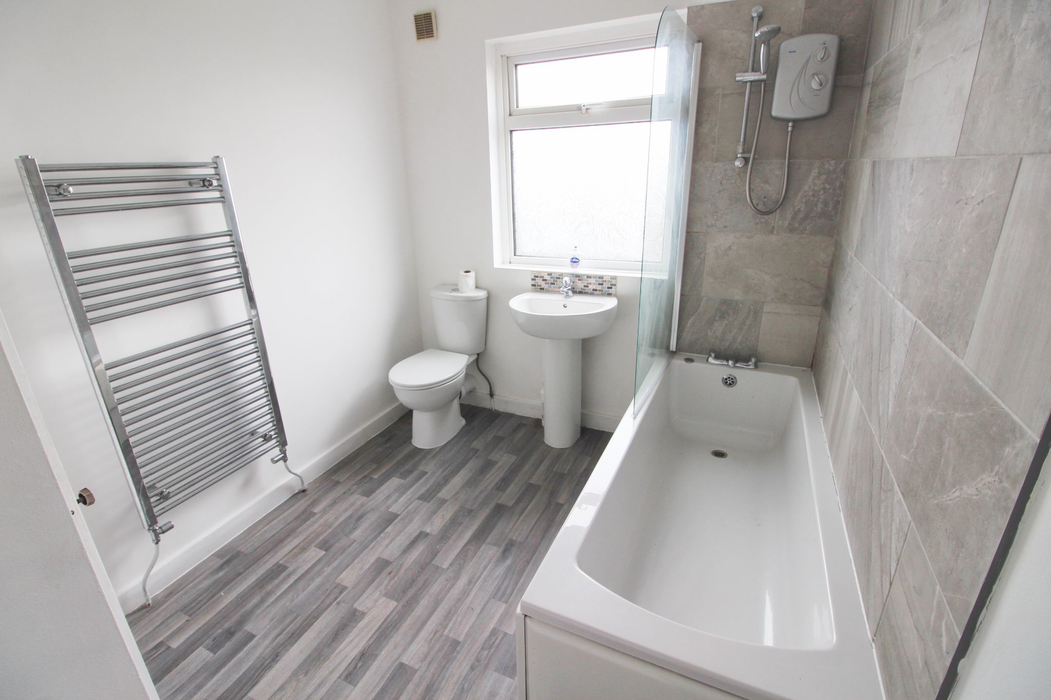 2 bedroom end terraced house Let Agreed in Wigan - Photograph 13.