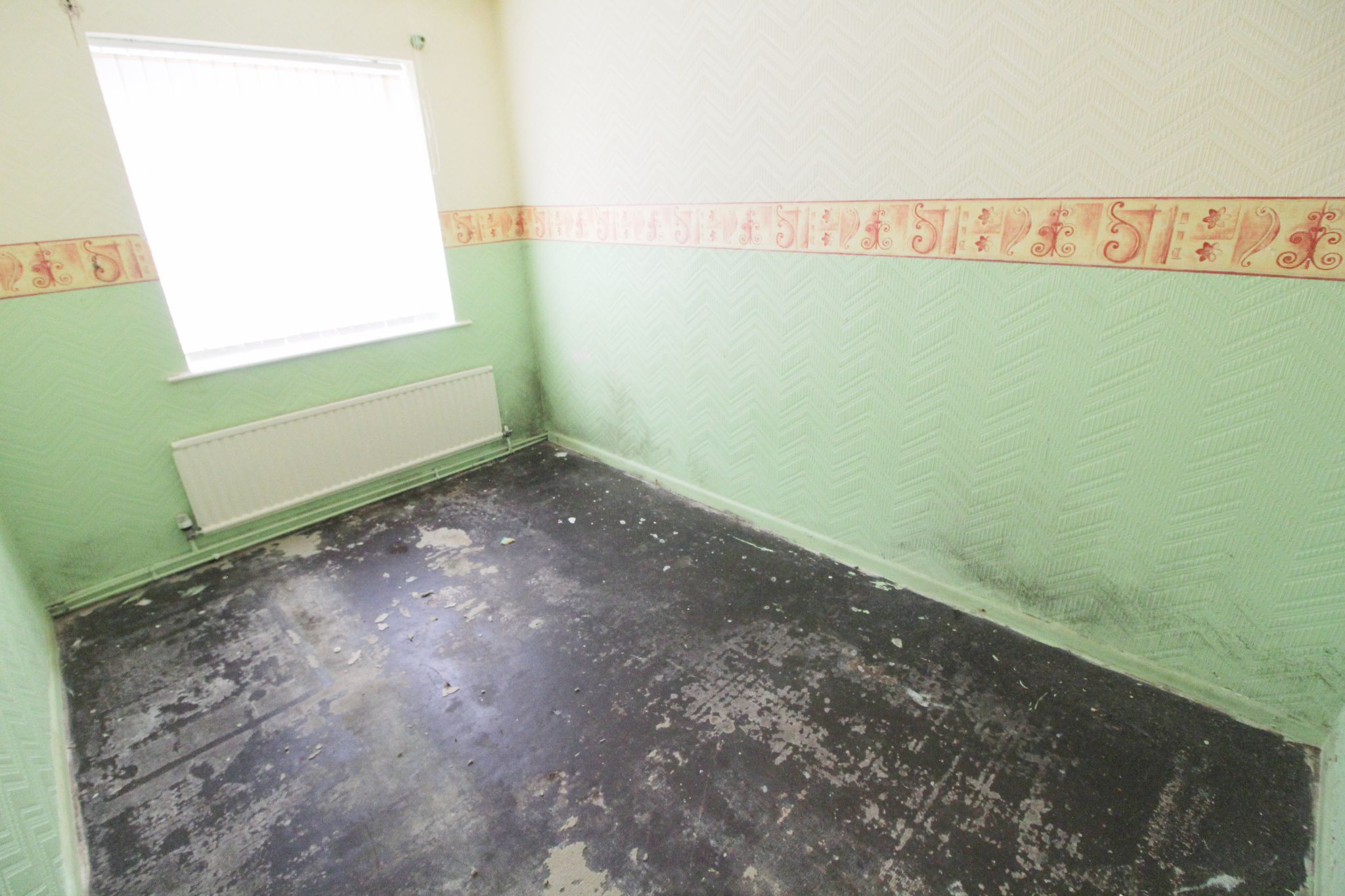 2 bedroom semi-detached bungalow For Sale in Wigan - Photograph 9.