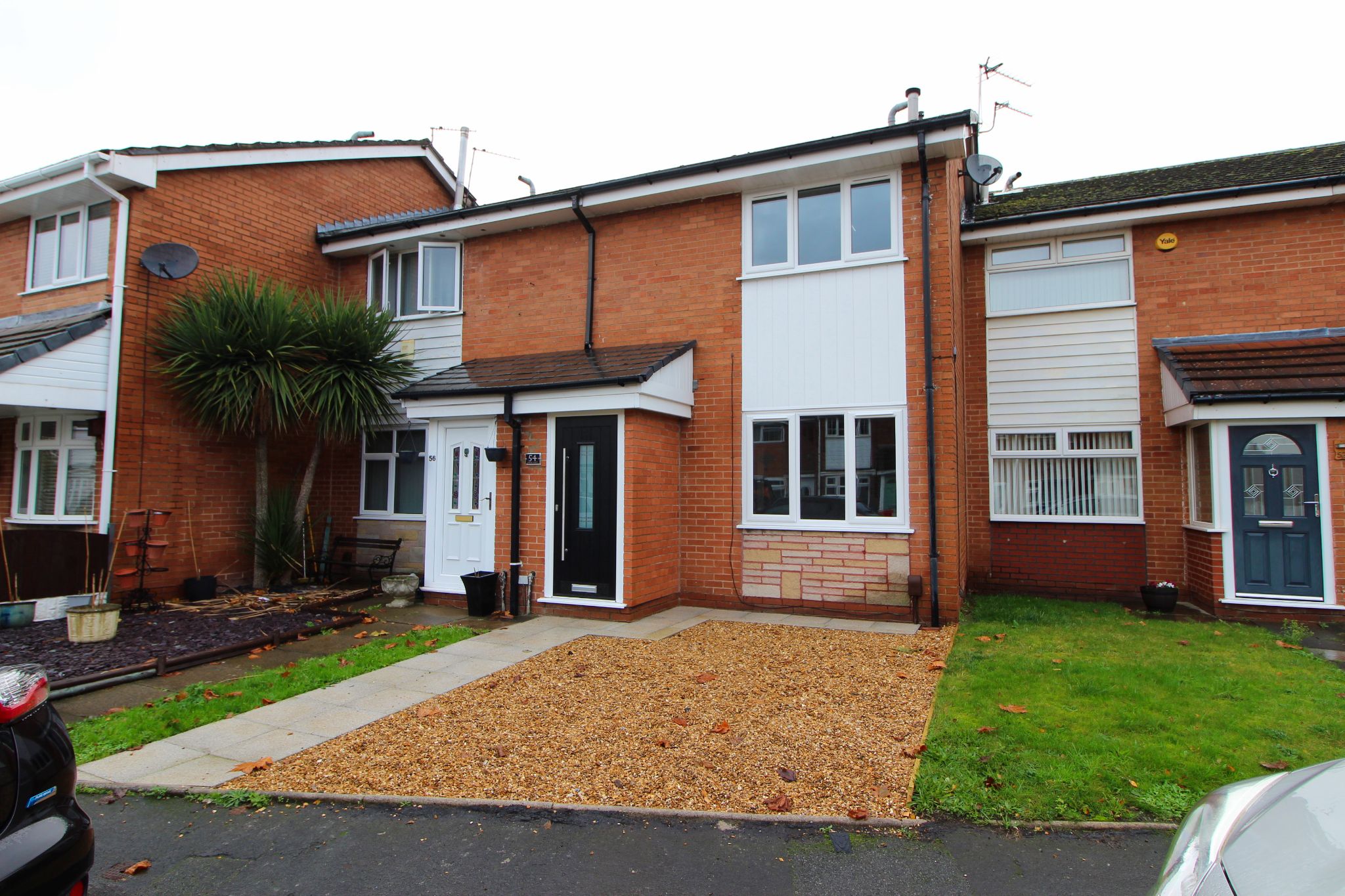 2 bedroom mid terraced house To Let in Wigan - Property photograph.