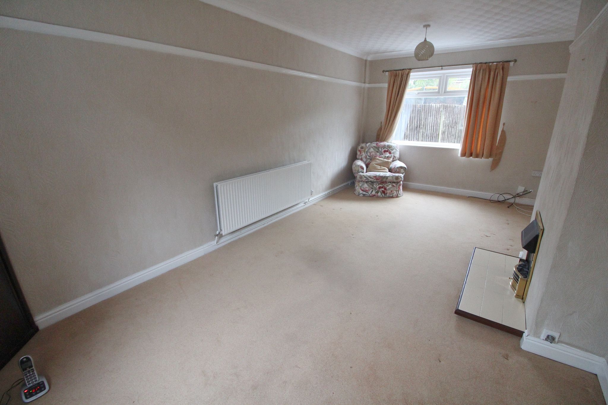 2 bedroom semi-detached house Let in Wigan - Photograph 2.