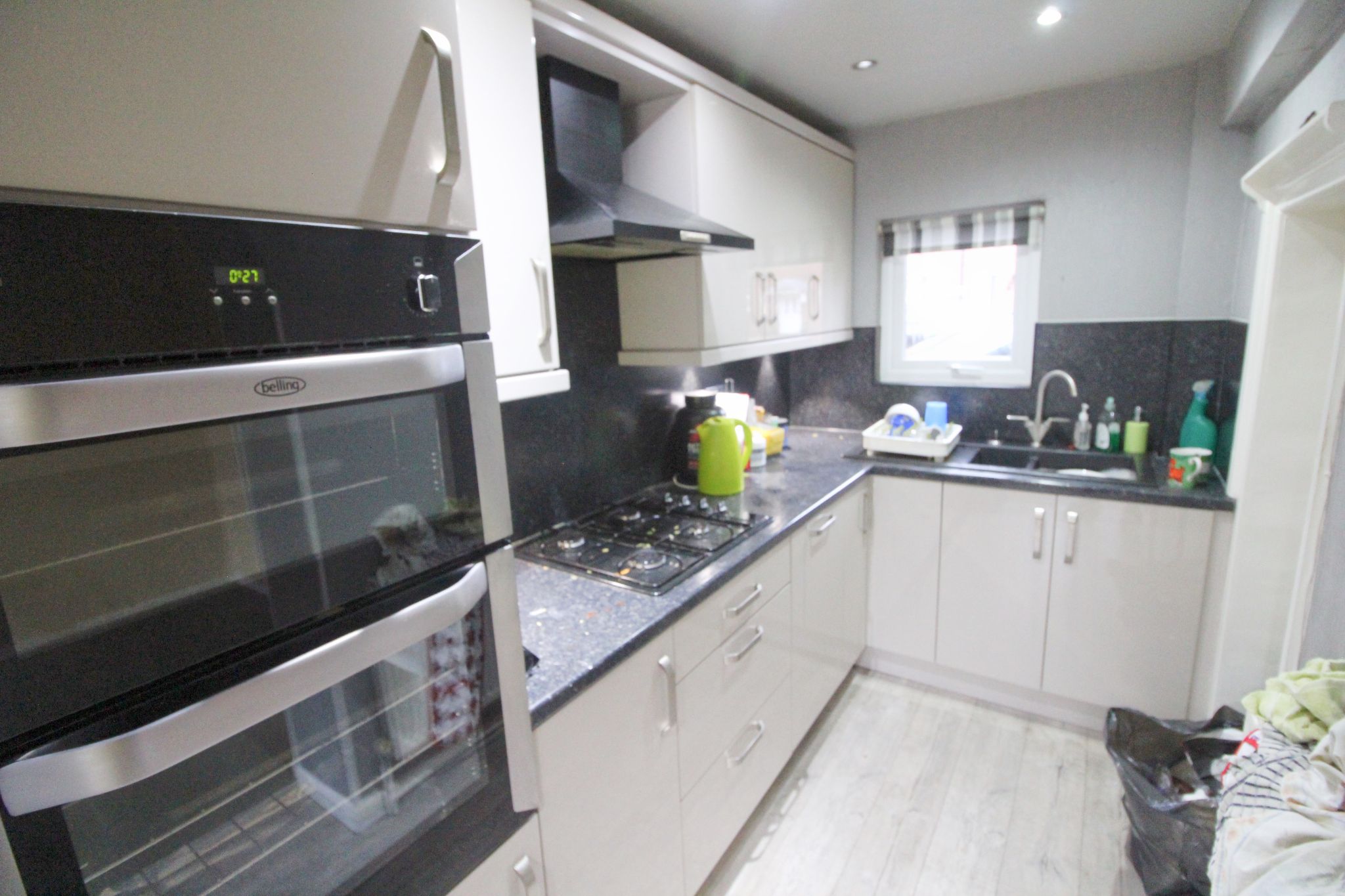 2 bedroom semi-detached house Let in Wigan - Photograph 5.