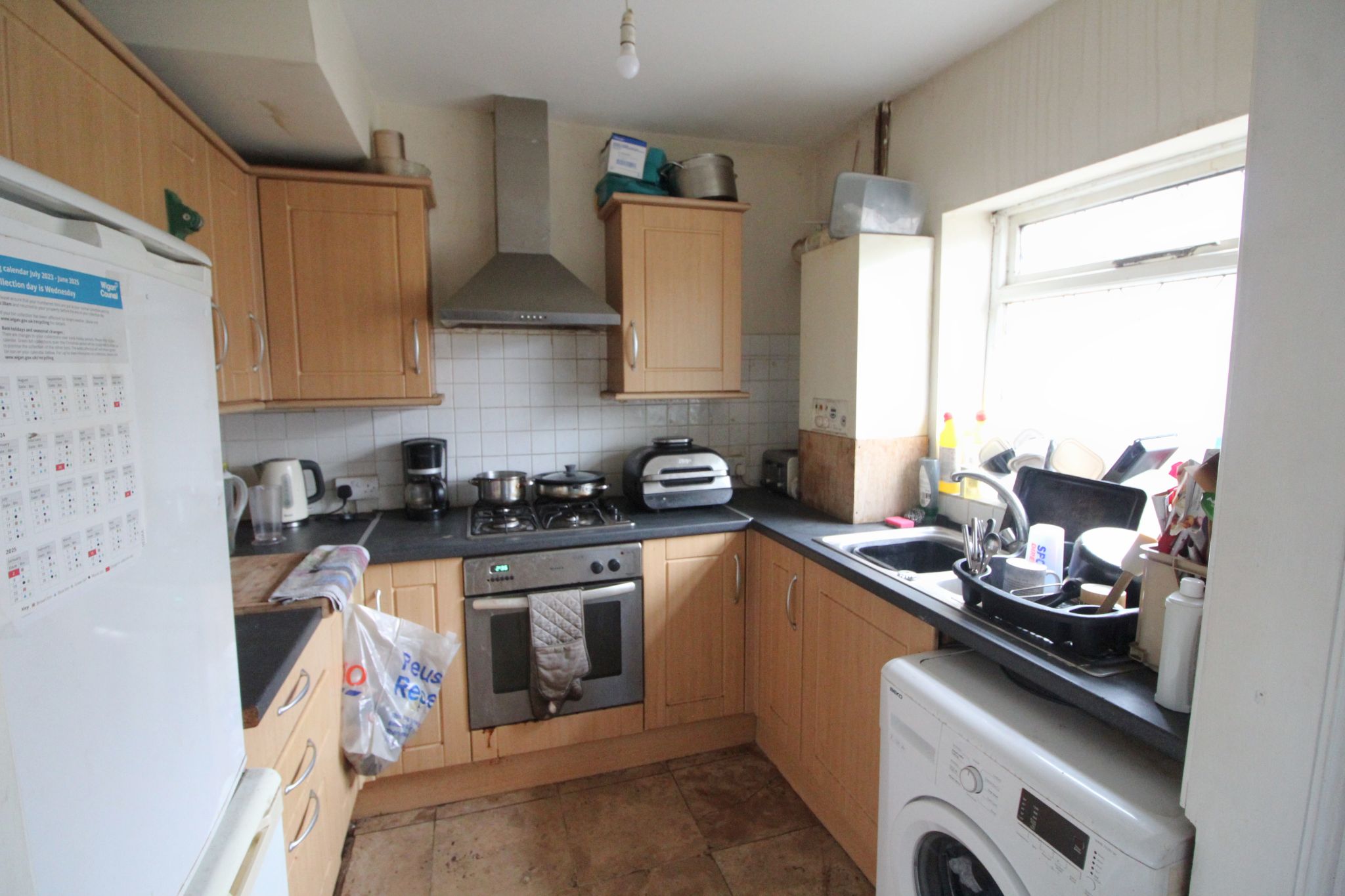 2 bedroom mid terraced house For Sale in Wigan - Property photograph.
