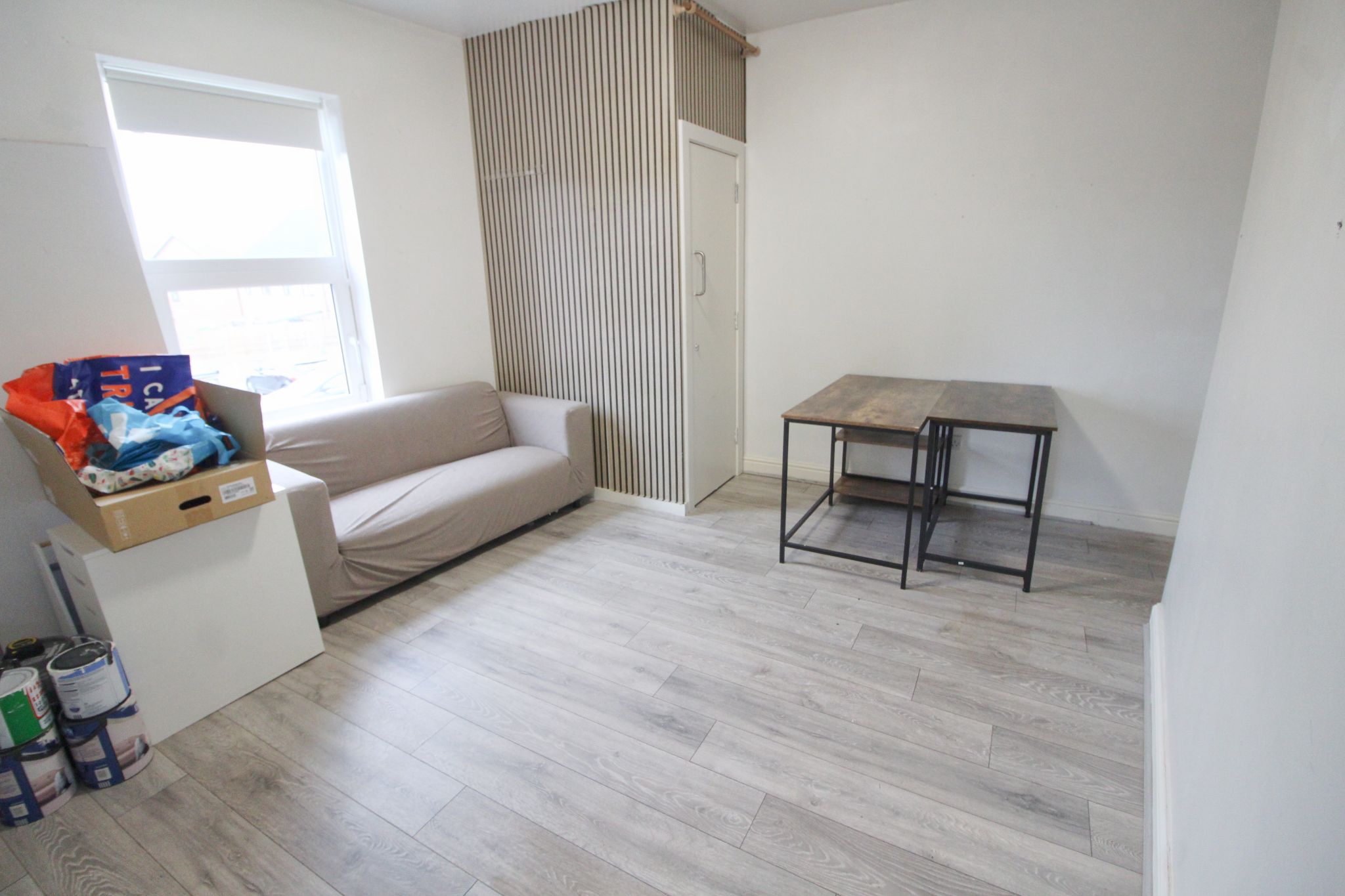 Empty Retail Premises To Let in Wigan - Photograph 4.