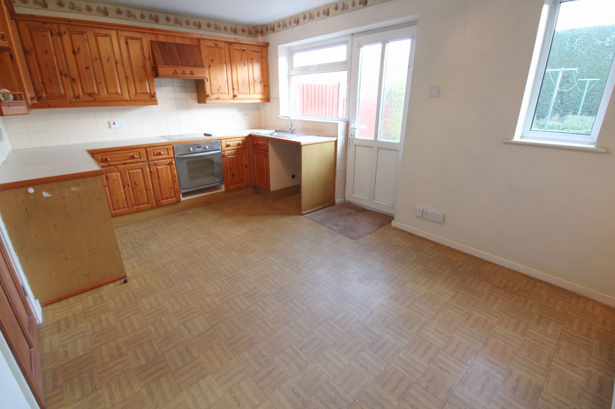 3 bedroom semi-detached house For Sale in Wigan - Photograph 6.