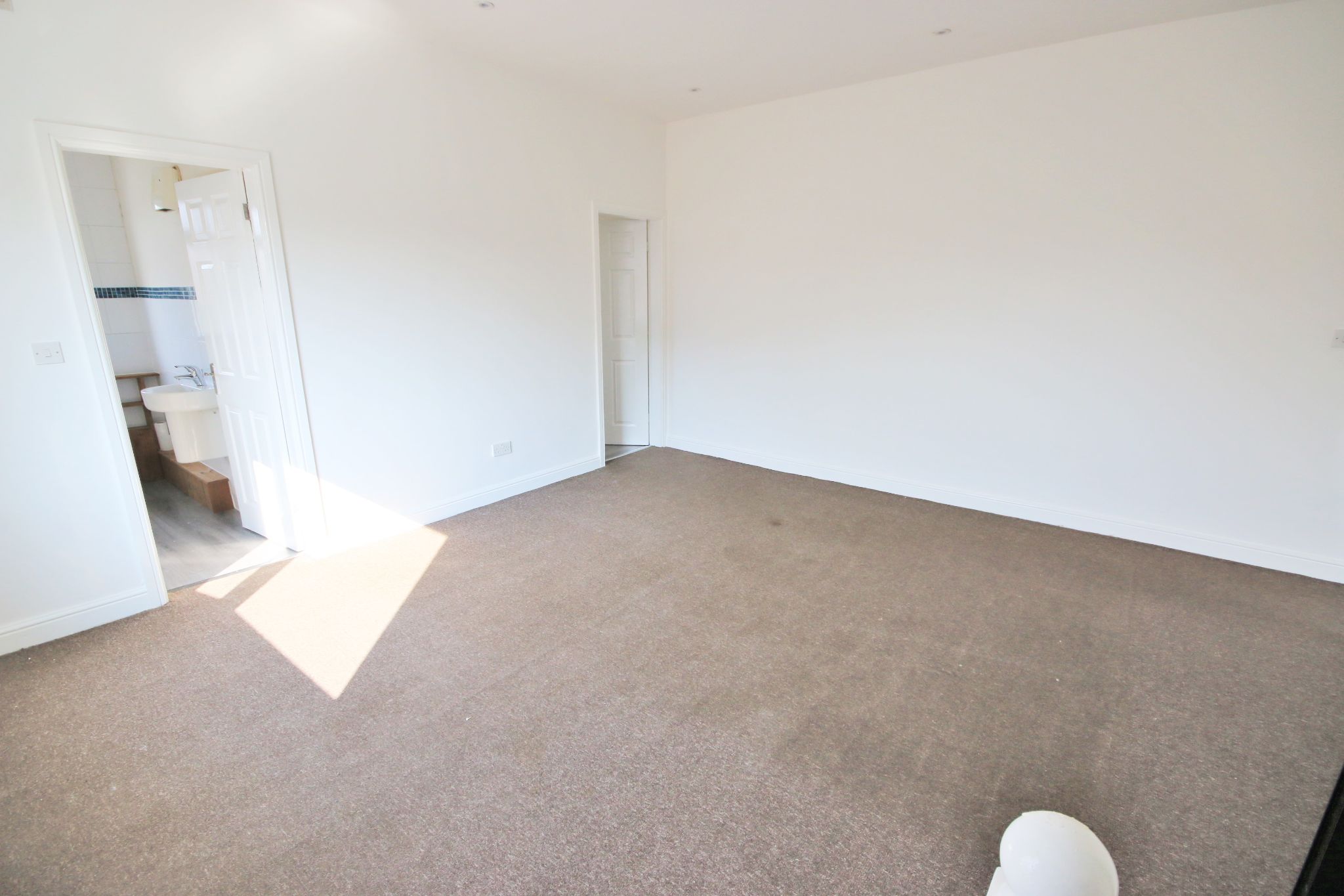 1 bedroom apartment flat/apartment SSTC in Wigan - Photograph 2.