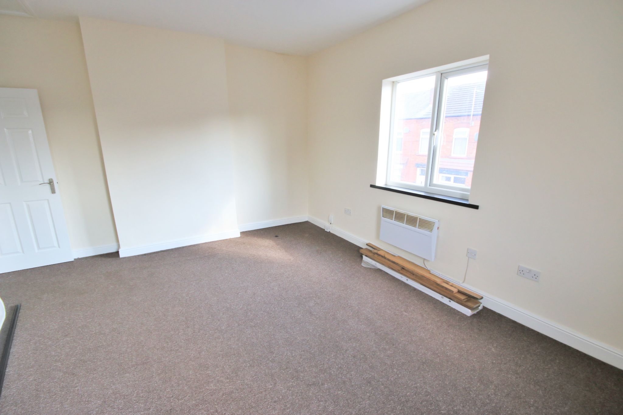 1 bedroom apartment flat/apartment SSTC in Wigan - Photograph 7.