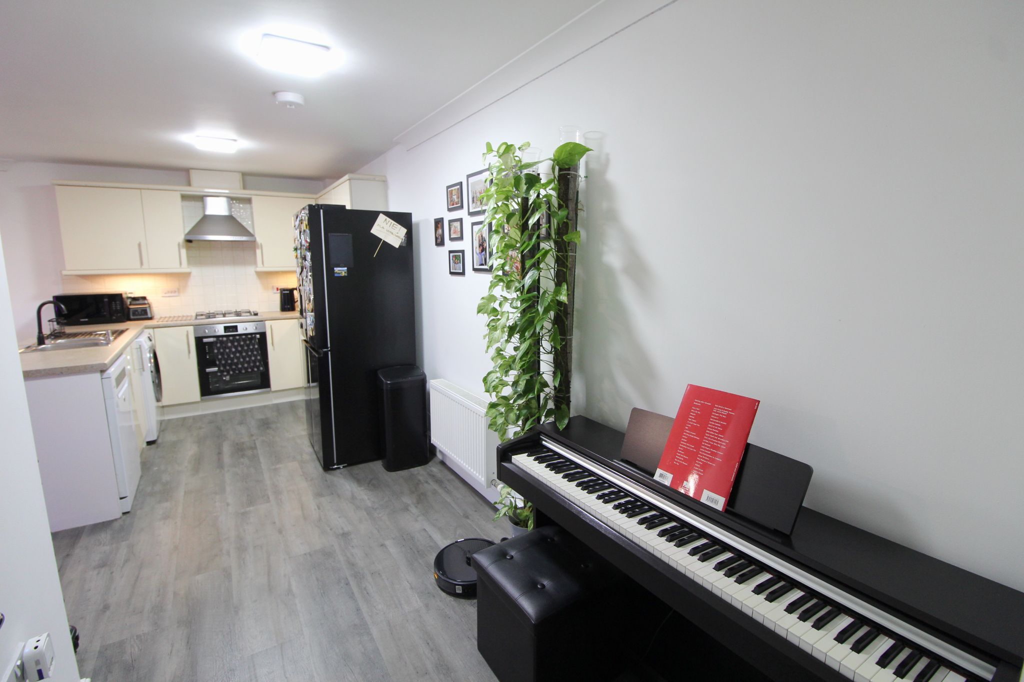 2 bedroom apartment flat/apartment For Sale in Wigan - Photograph 7.