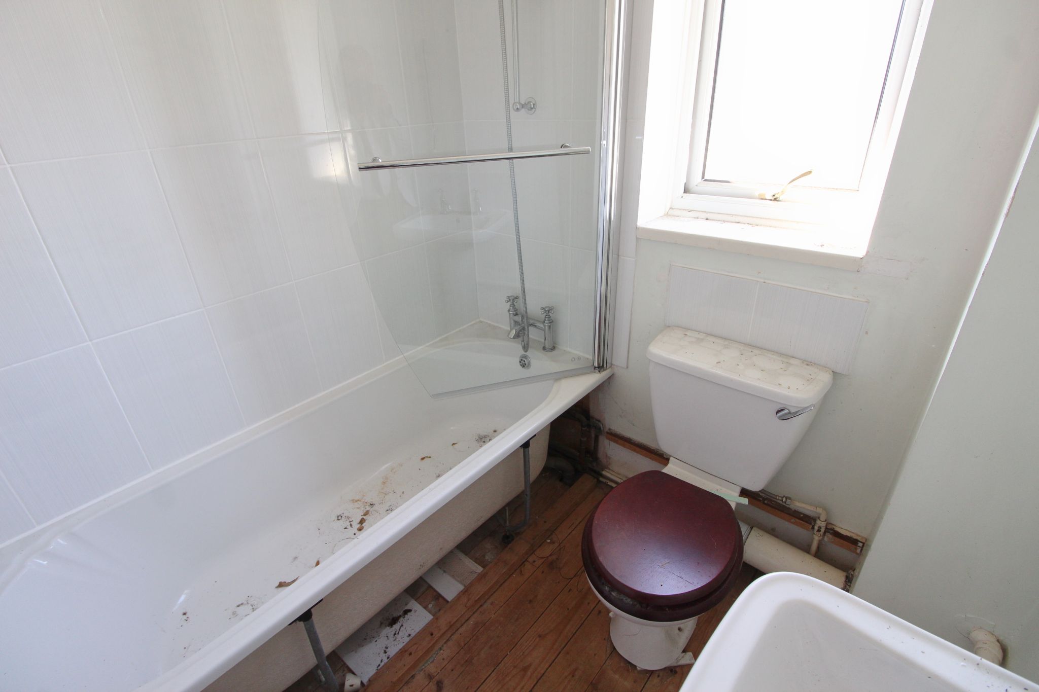 2 bedroom end terraced house For Sale in Wigan - Photograph 9.