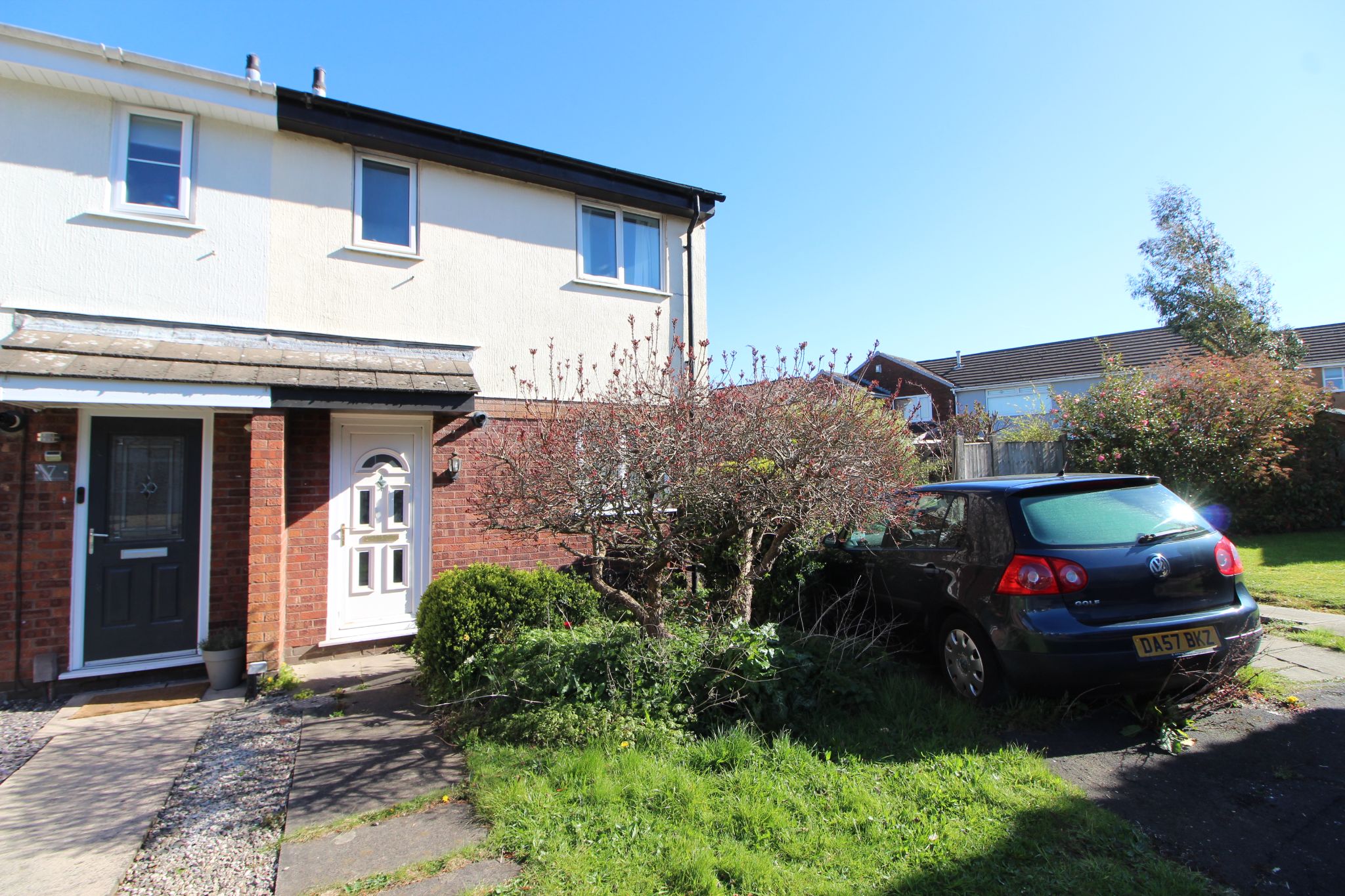 2 bedroom end terraced house For Sale in Wigan - Property photograph.