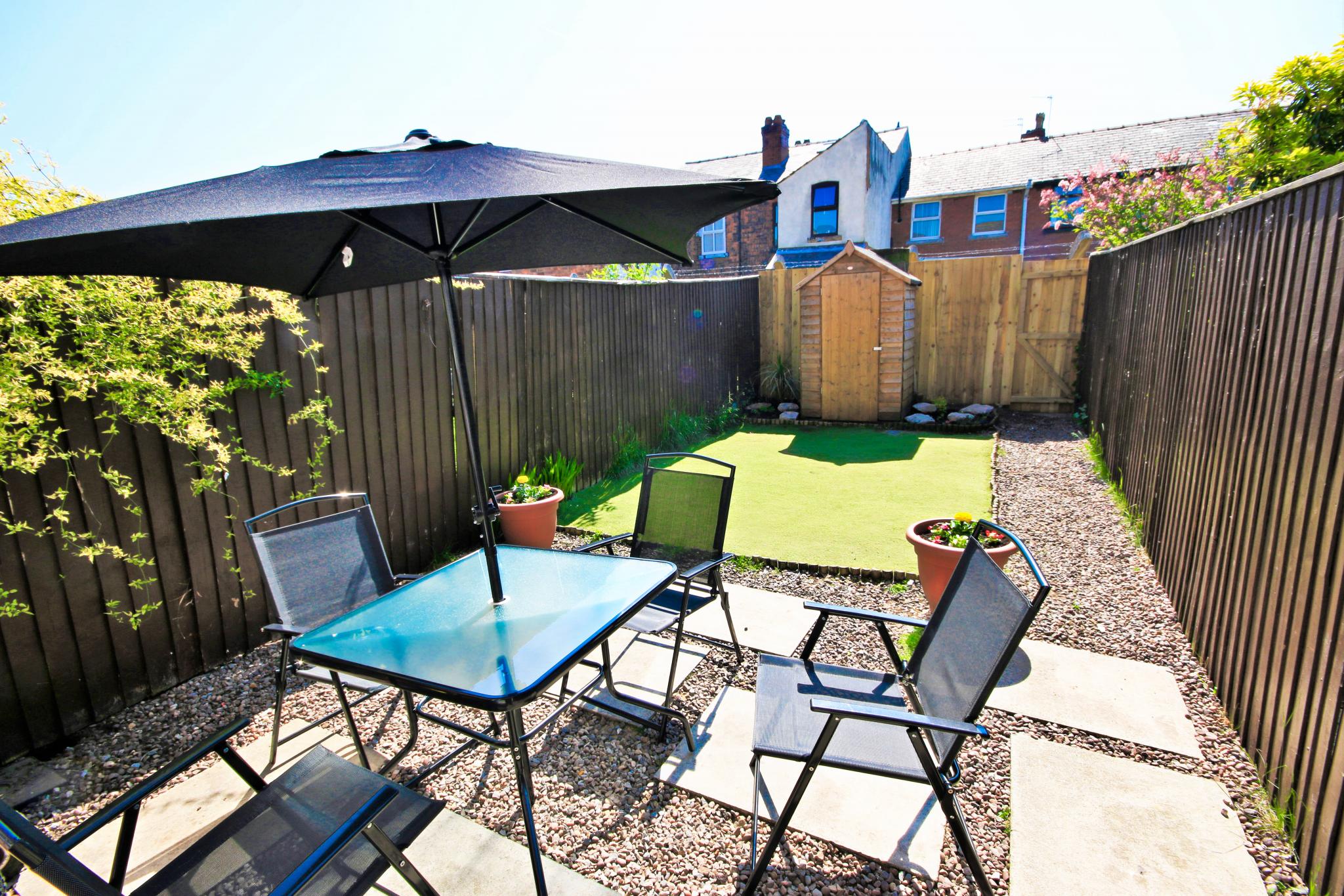 2 Bed Semi-detached House For Sale - Photograph 10