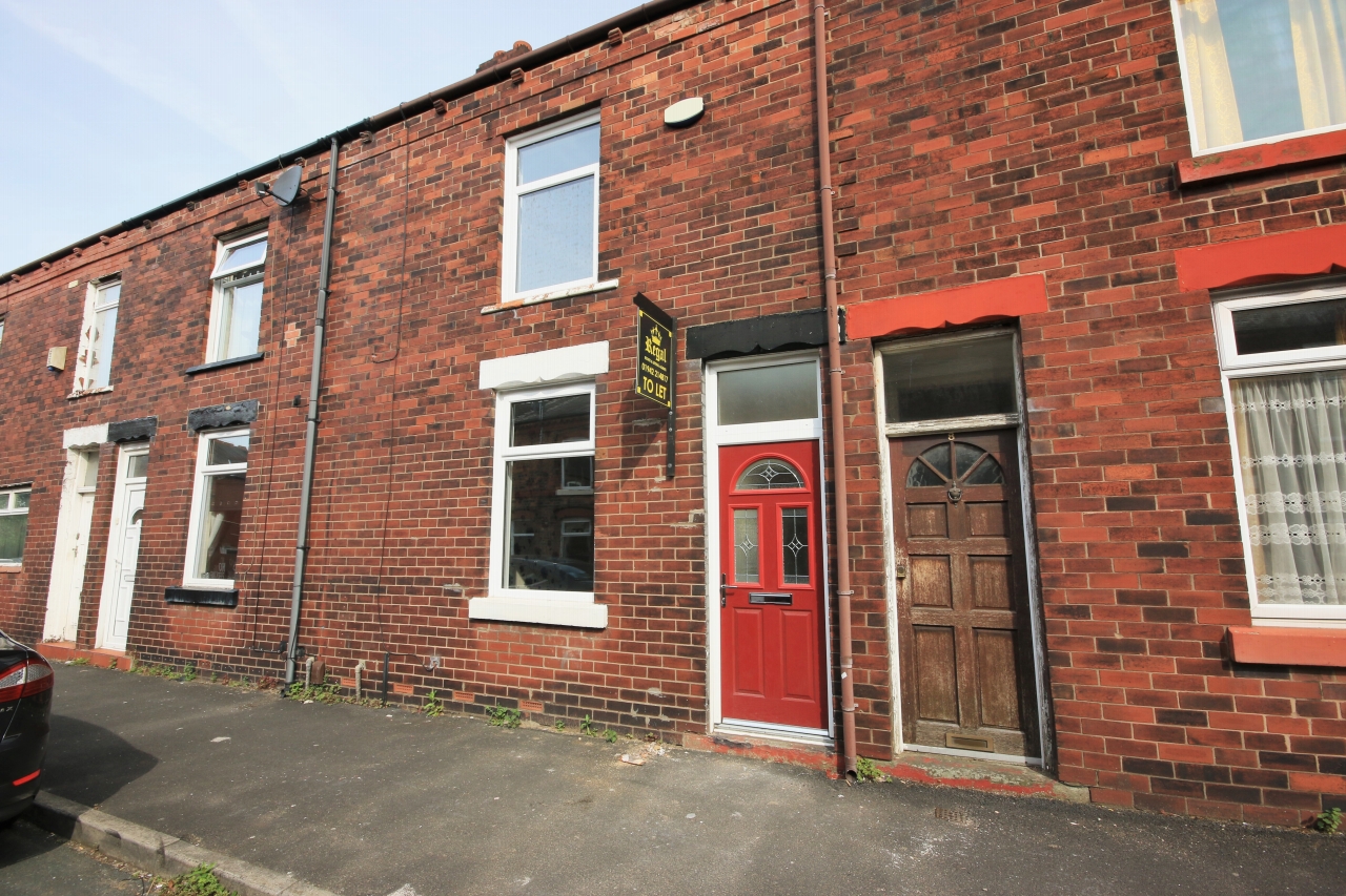 2 Bed Mid Terraced House To Rent - Photograph 1