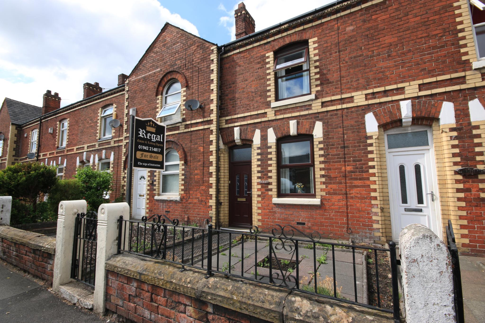 2 Bedroom Mid Terraced House For Sale in 429 Ormskirk Road, Wigan, WN5