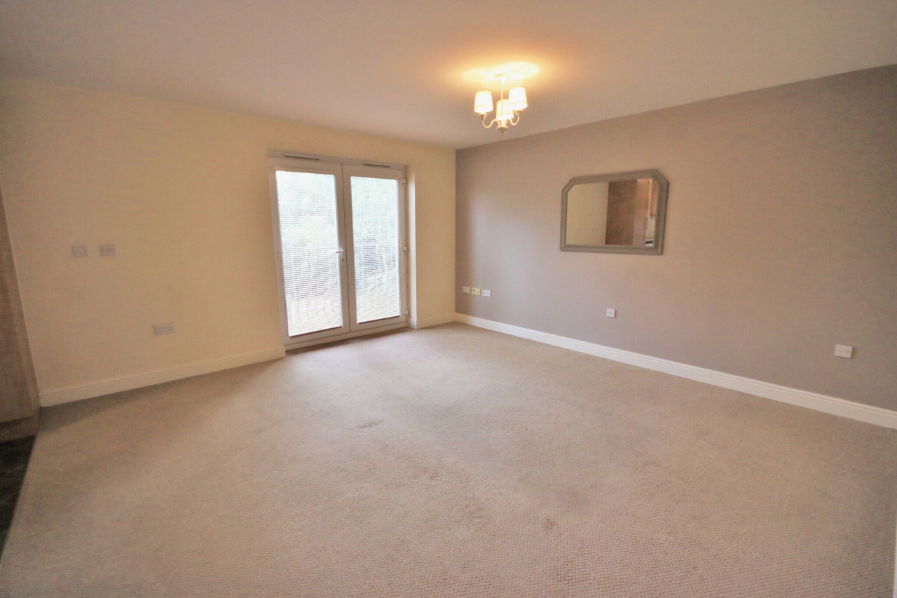 2 Bed Apartment Flat/apartment To Rent - Photograph 1