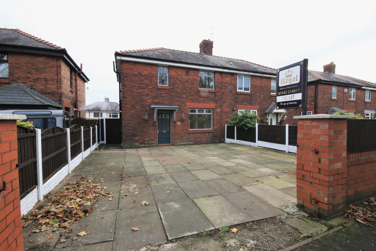 3 Bed Semi-detached House To Rent - Photograph 1