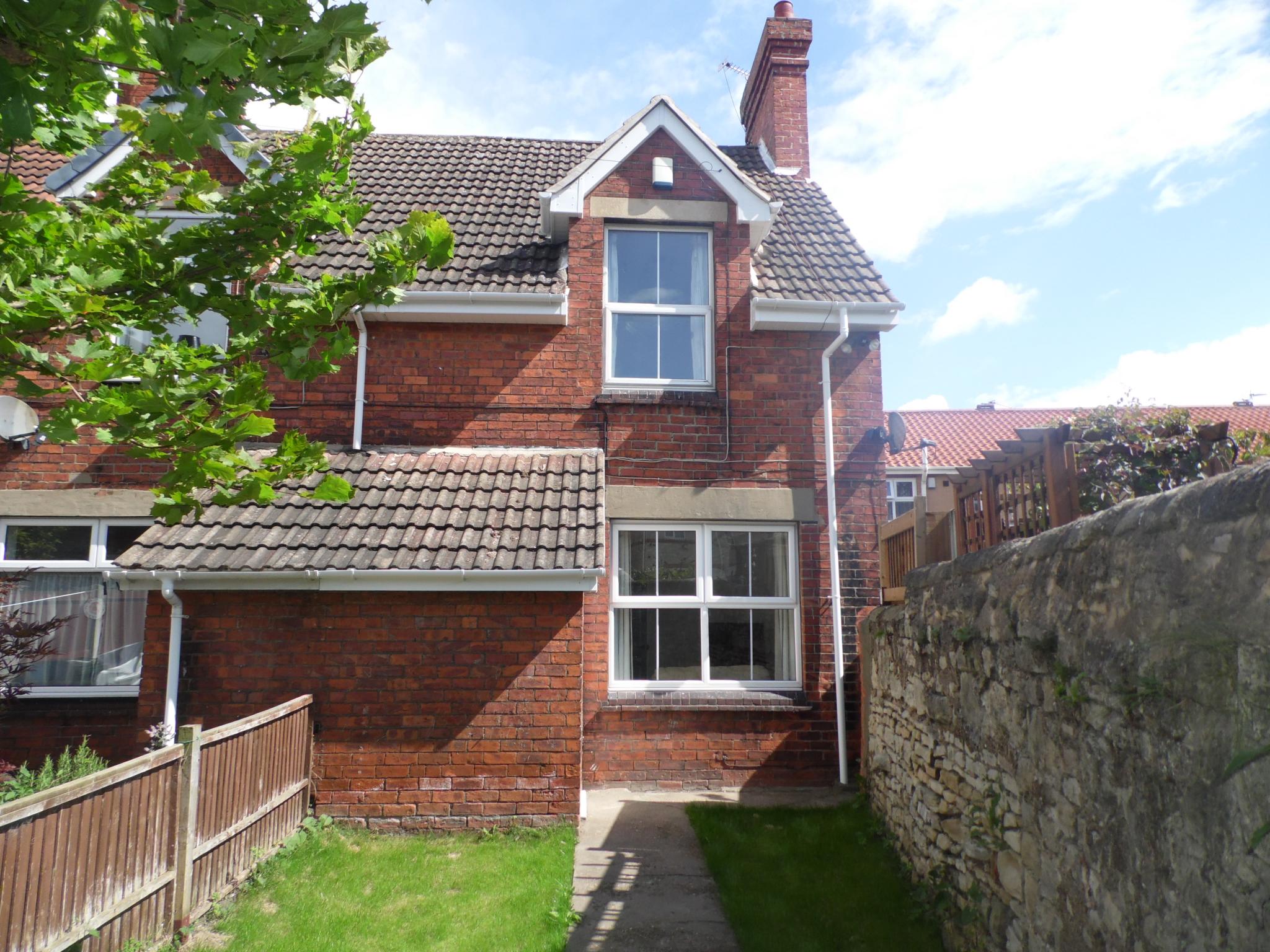 2 bedroom end terraced house Let in Doncaster - 1.