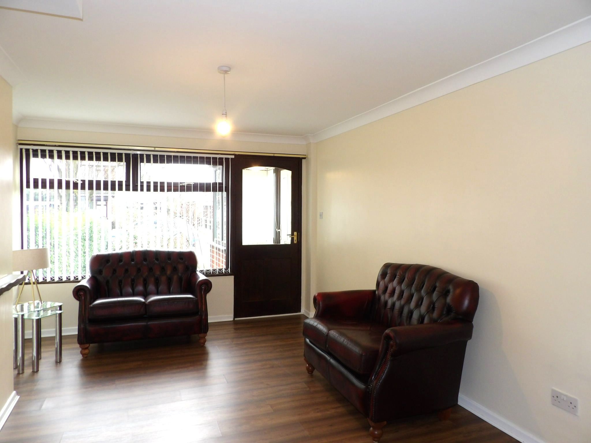 3 bedroom semi-detached house To Let in Doncaster - Property photograph.