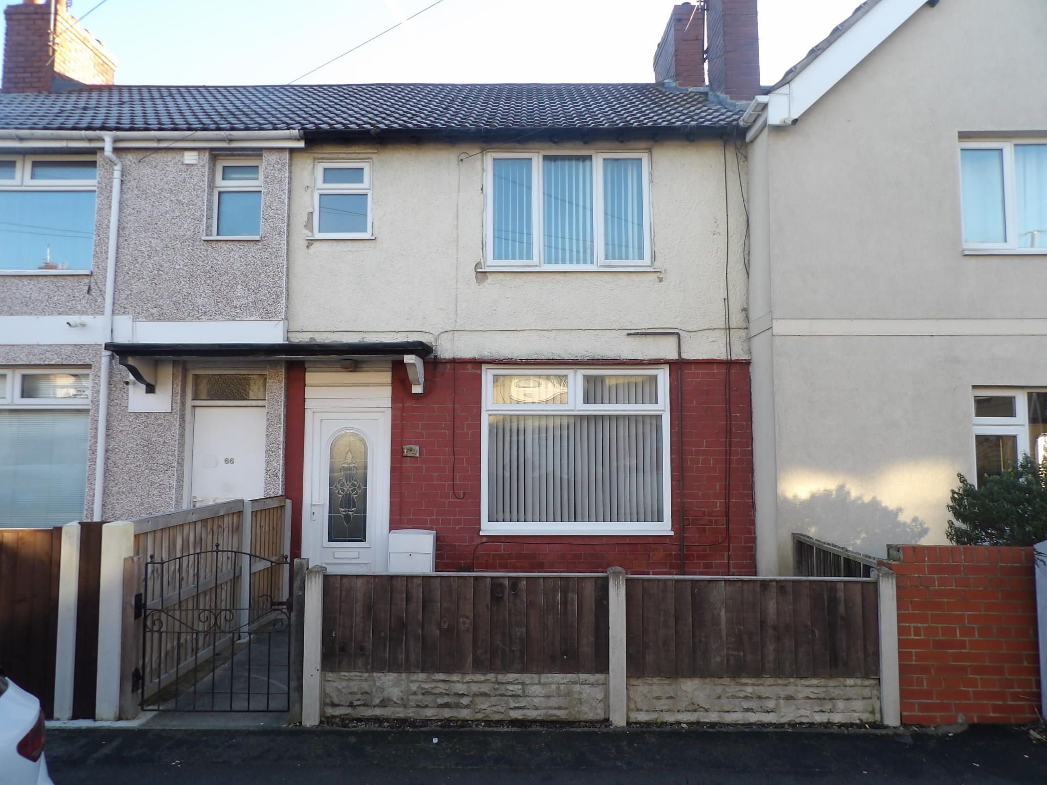2 bedroom mid terraced house Let Agreed in Doncaster - Photograph 1.