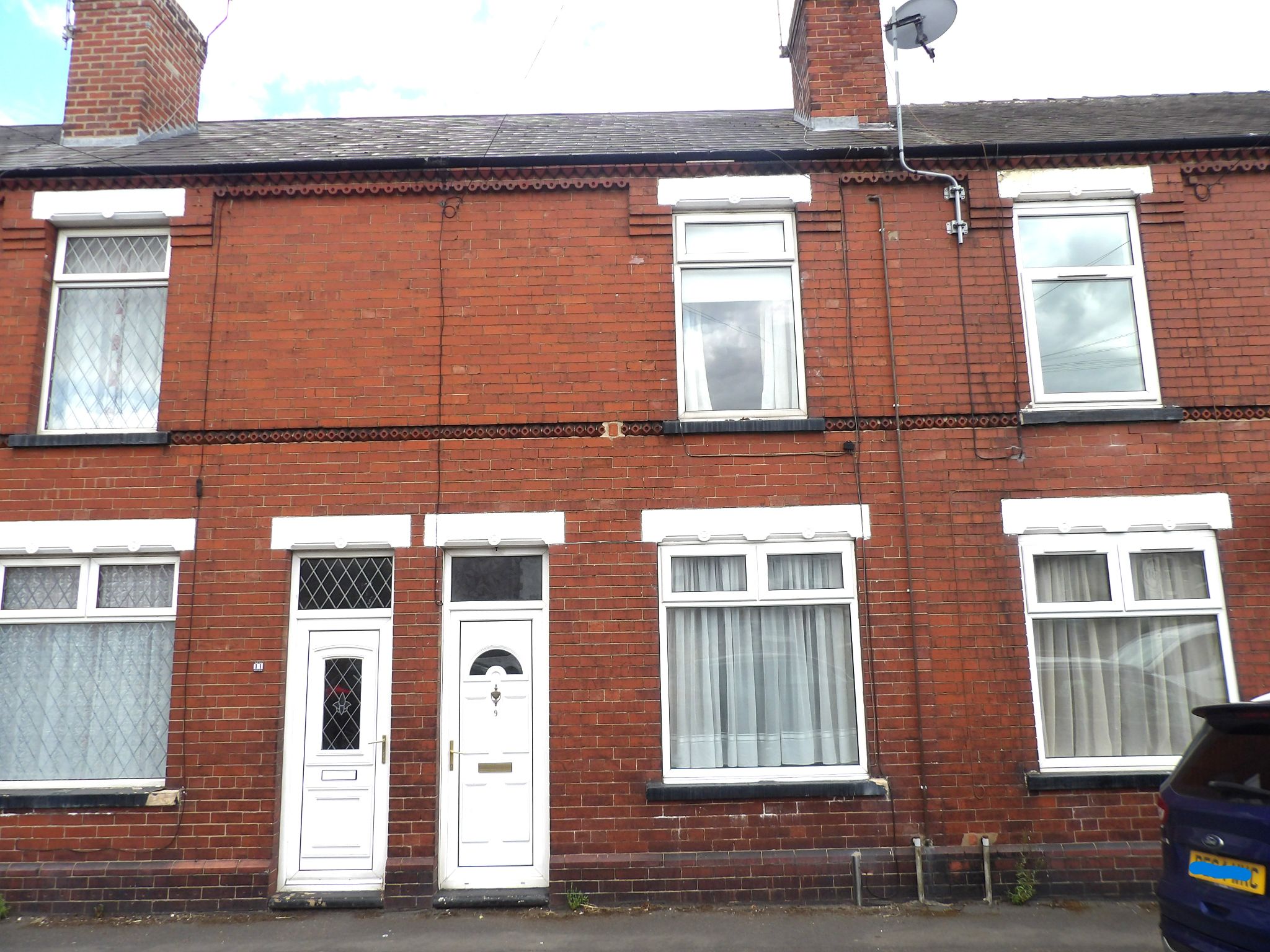 2 bedroom mid terraced house To Let in Doncaster - Property photograph.