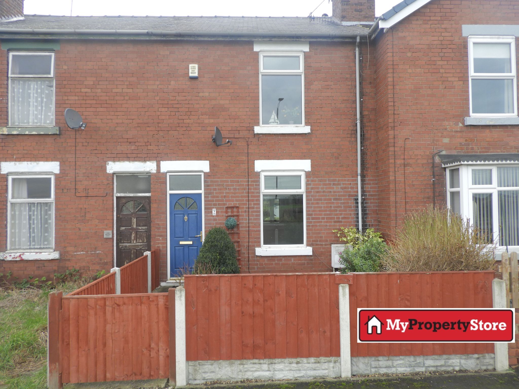 2 bedroom mid terraced house Let Agreed in Doncaster - Photograph 1.