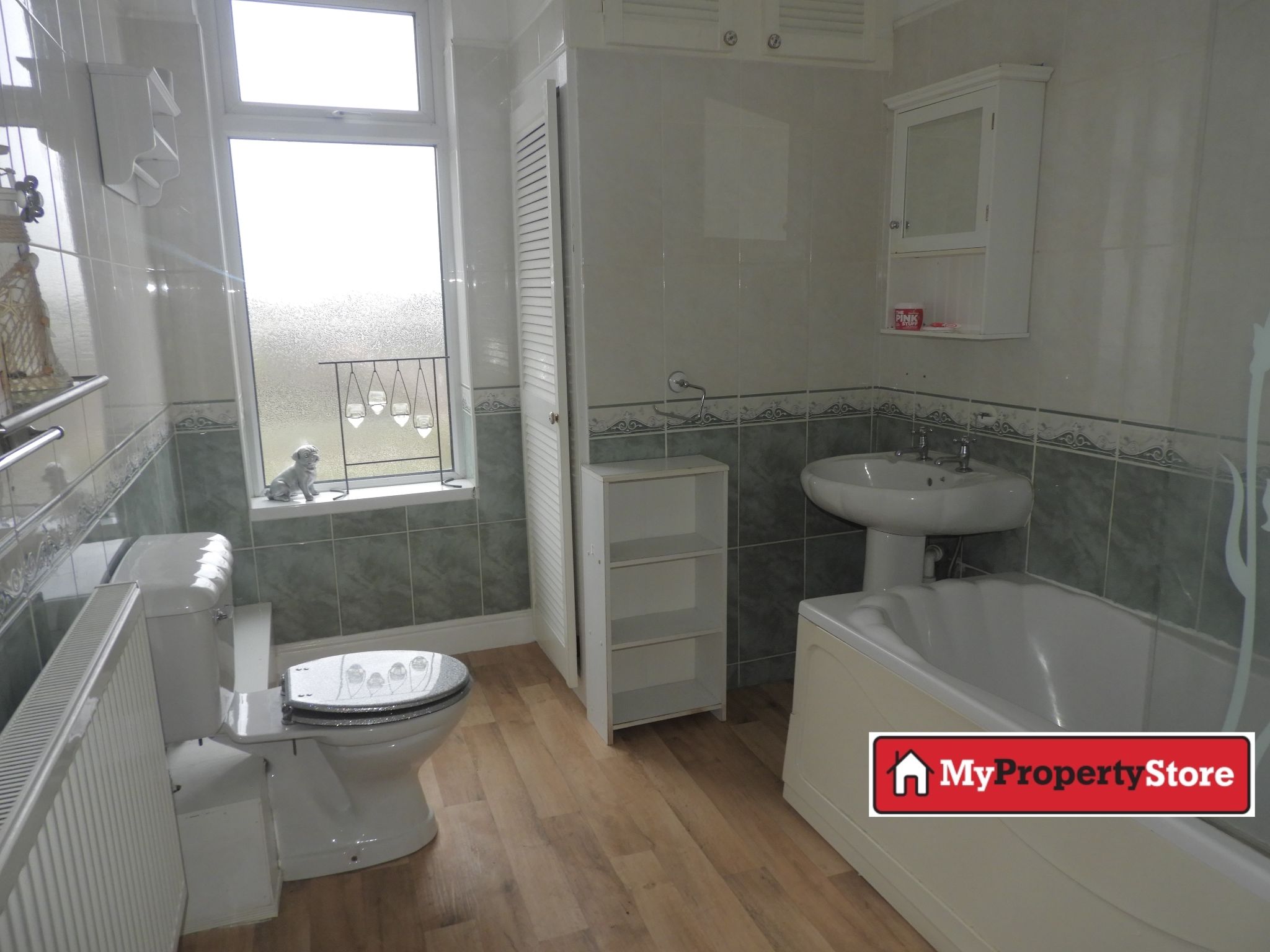 2 bedroom mid terraced house Let Agreed in Doncaster - Photograph 7.