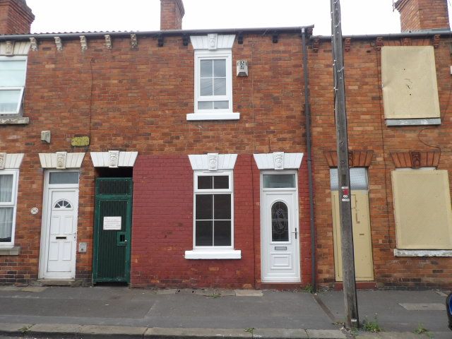 2 bedroom mid terraced house Let Agreed in Doncaster - Photograph 1.